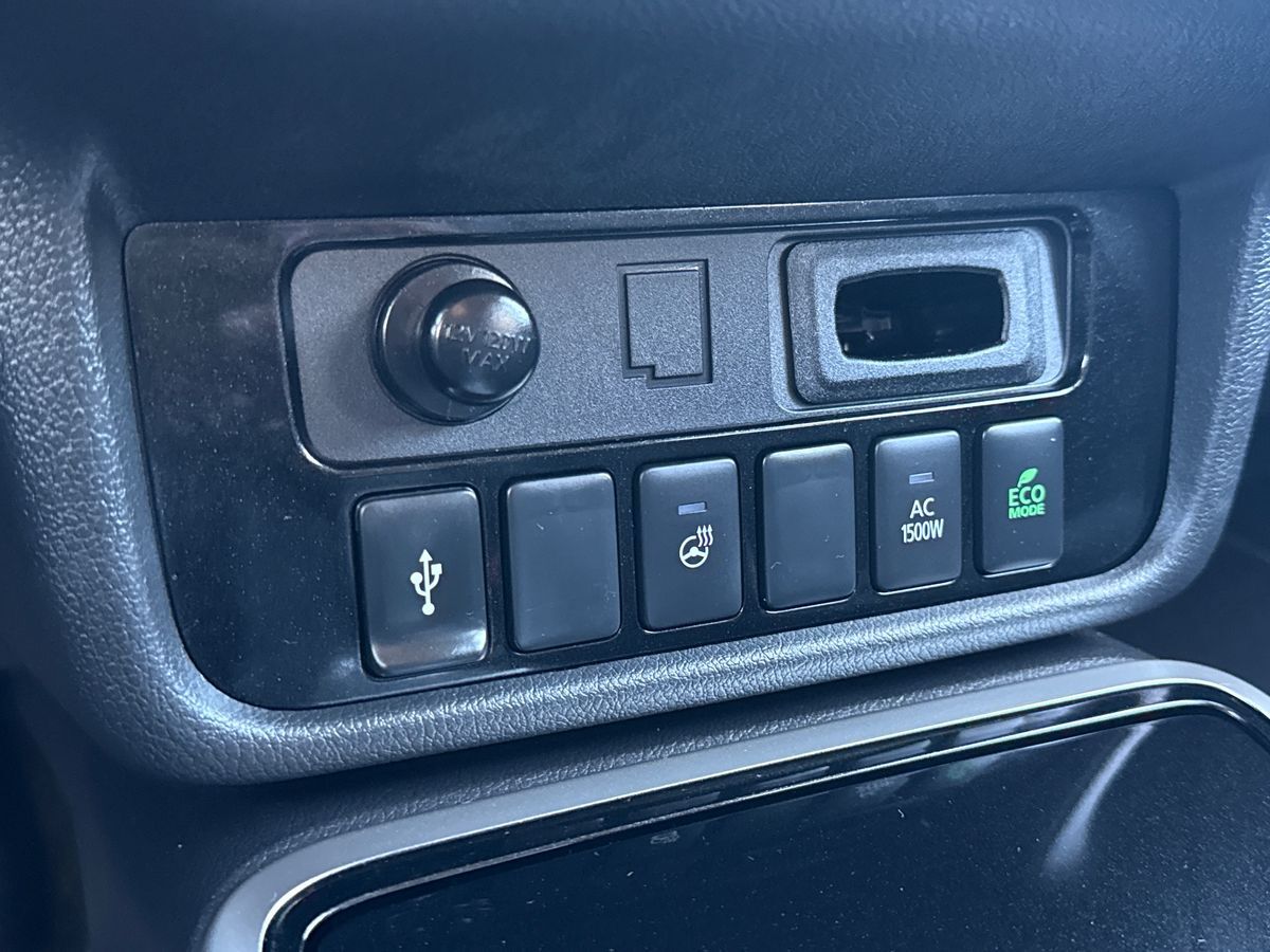 Billede af Mitsubishi Outlander 2,4 PHEV  Plugin-hybrid Intense 4WD 224HK 5d 6g Trinl. Gear