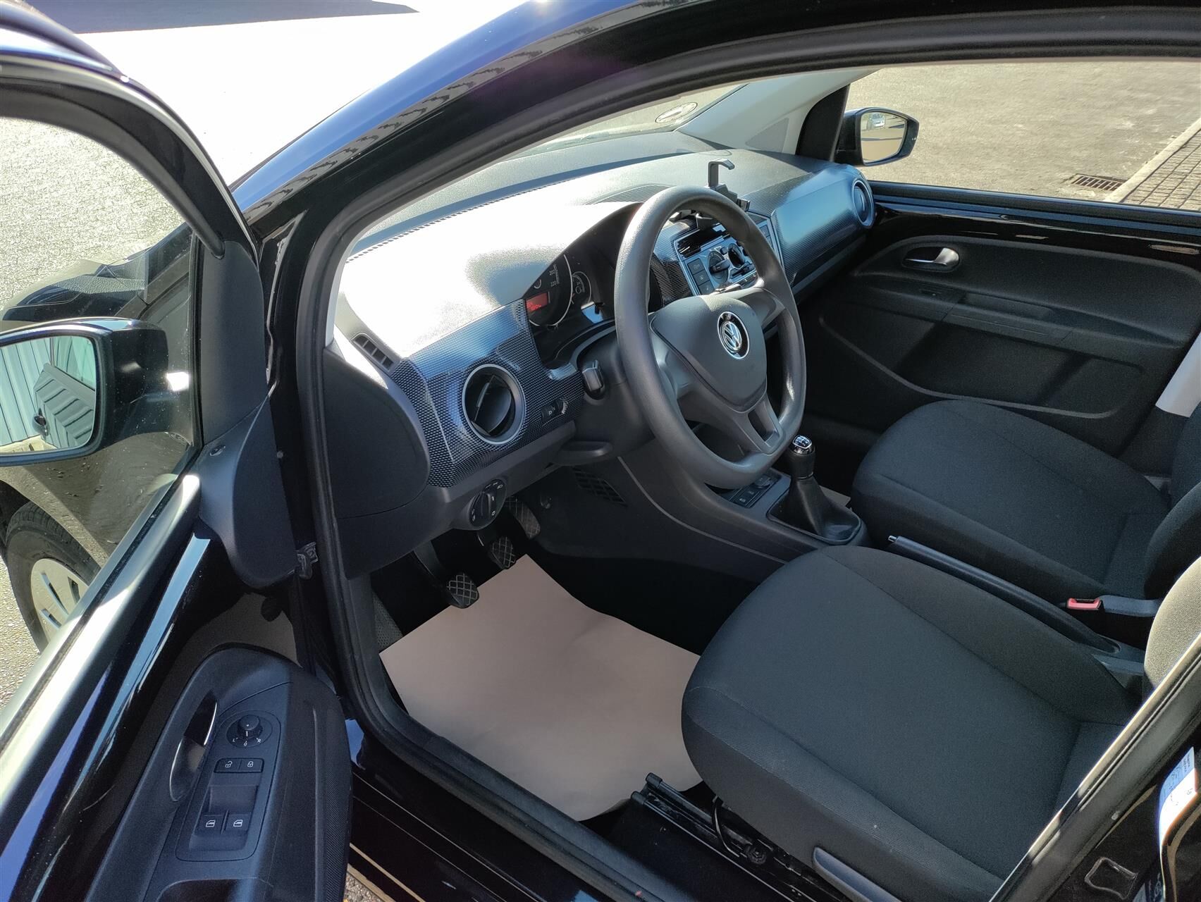 Billede af VW up 1,0 MPI BMT Move 60HK 5d
