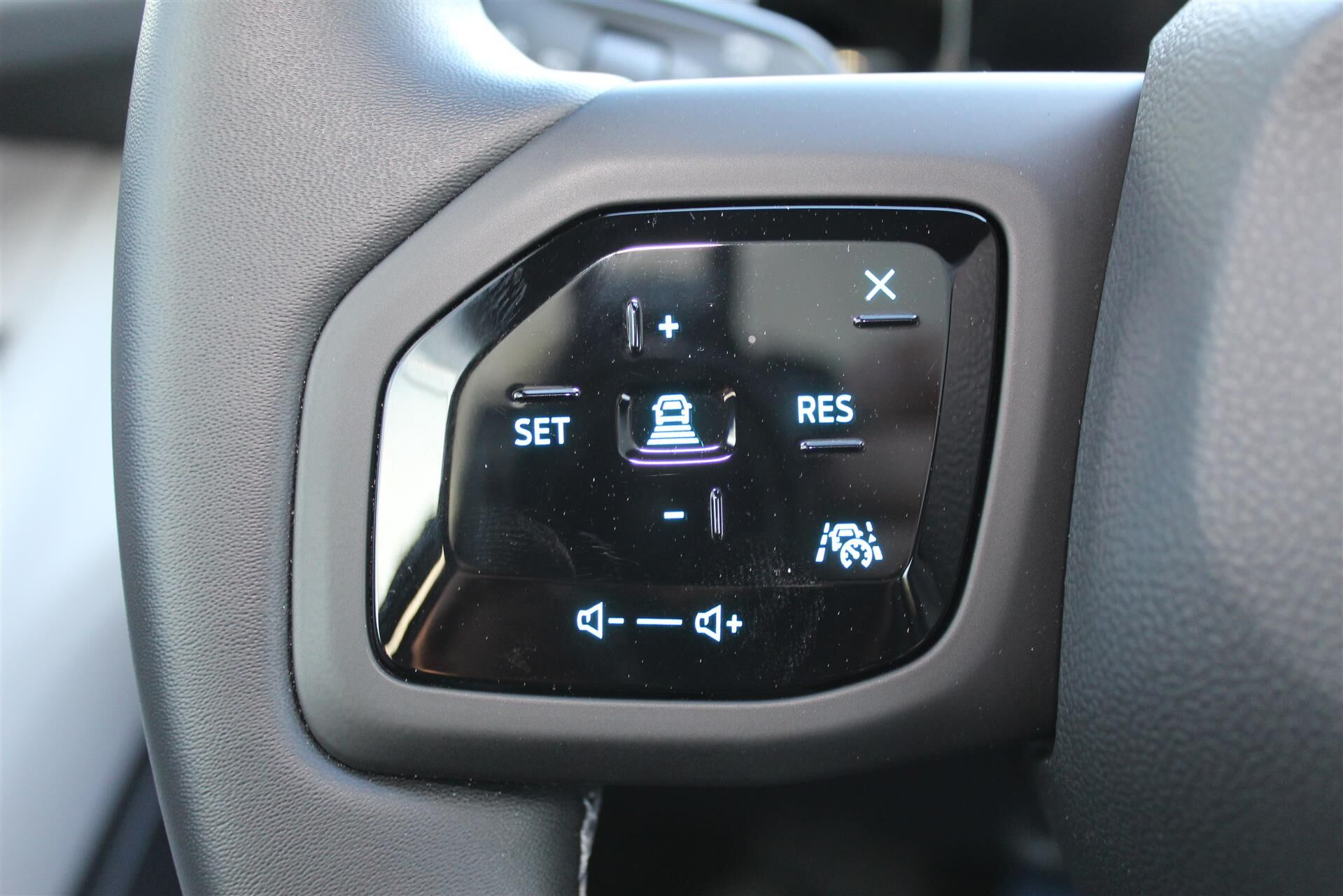 Billede af Ford Explorer EL UR Premium RWD 286HK 5d Aut.