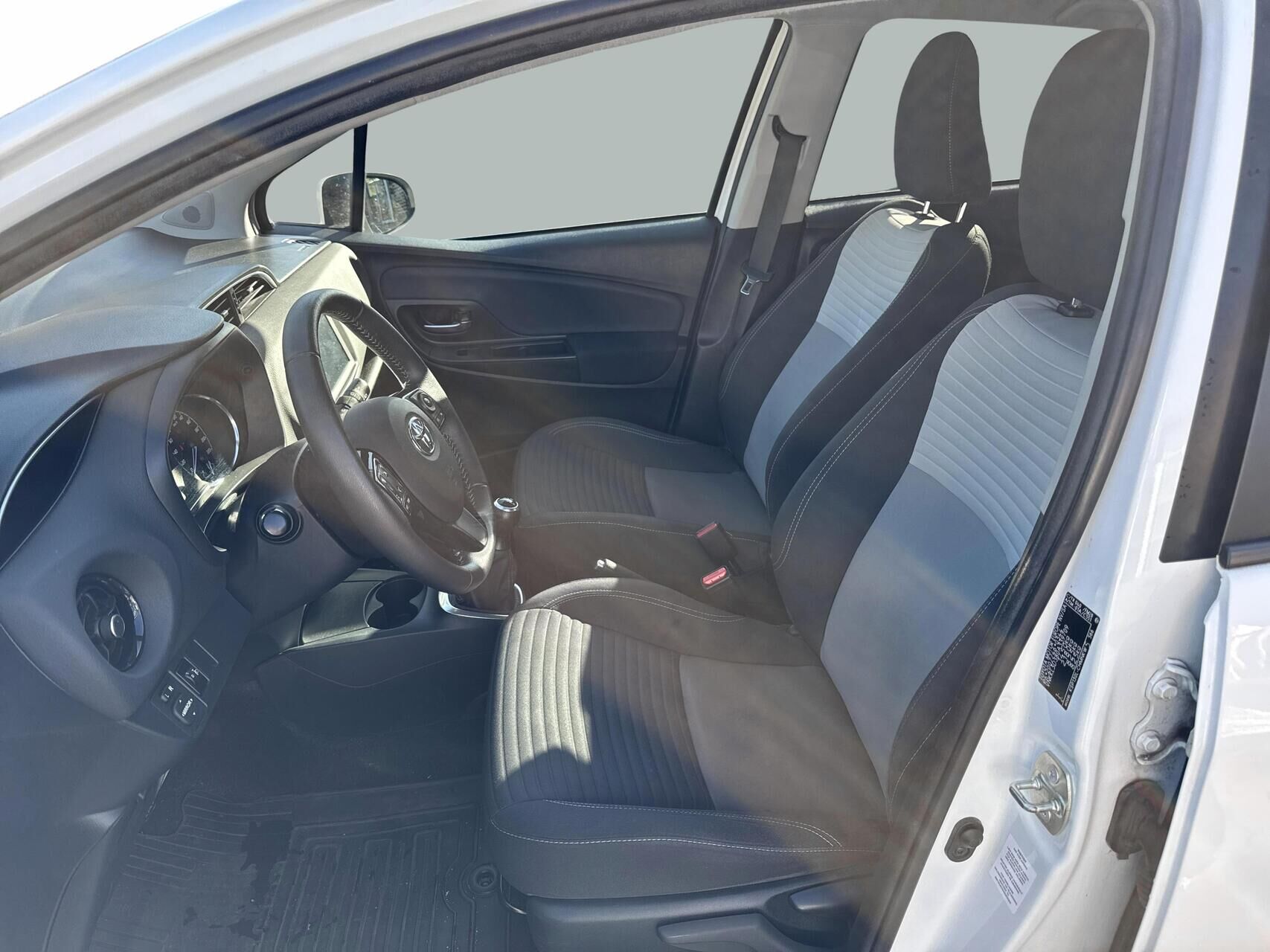 Billede af Toyota Yaris 1,0 VVT-I T3 72HK 5d