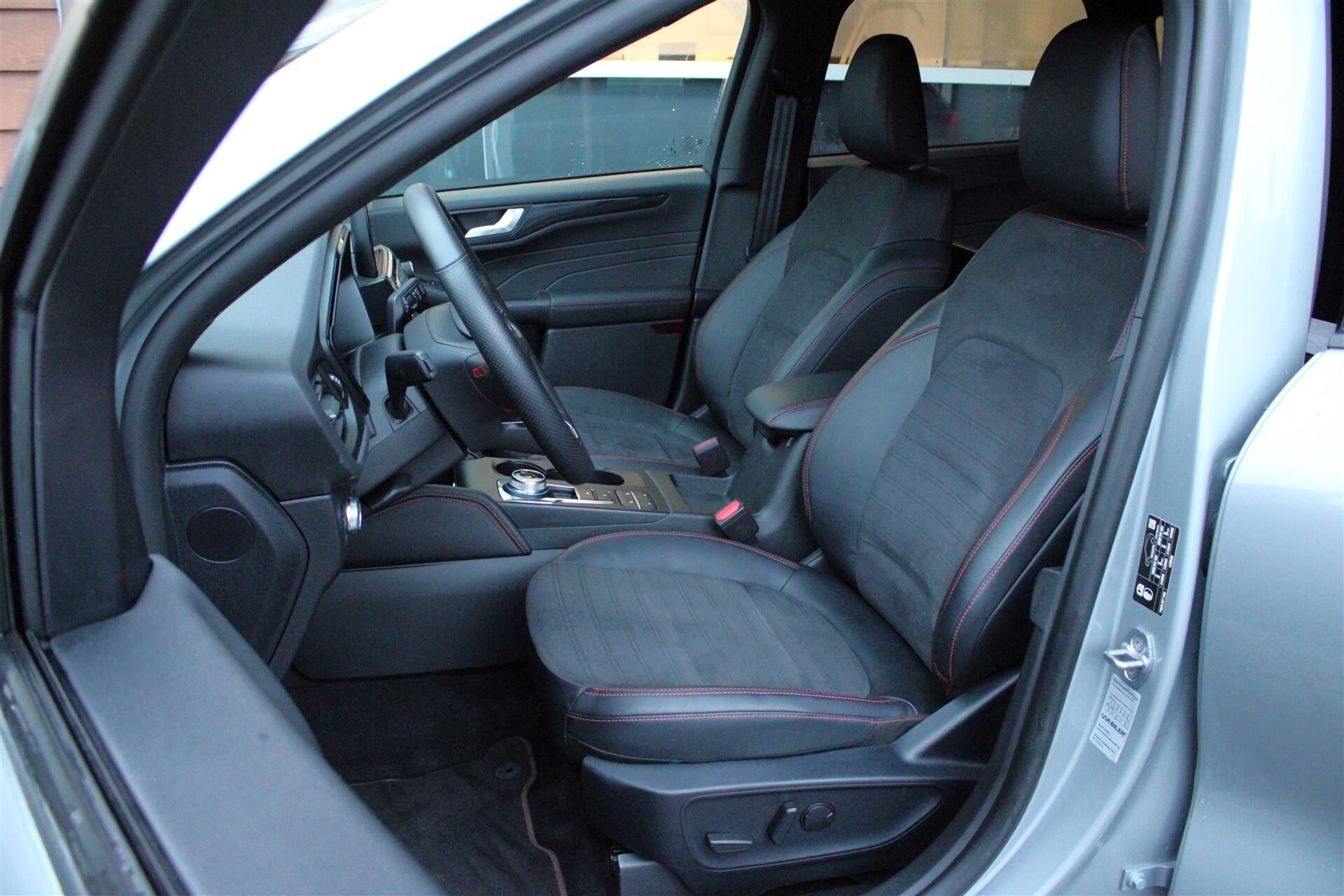 Billede af Ford Kuga 2,5 Plugin-hybrid ST-Line X CVT 225HK 5d Trinl. Gear