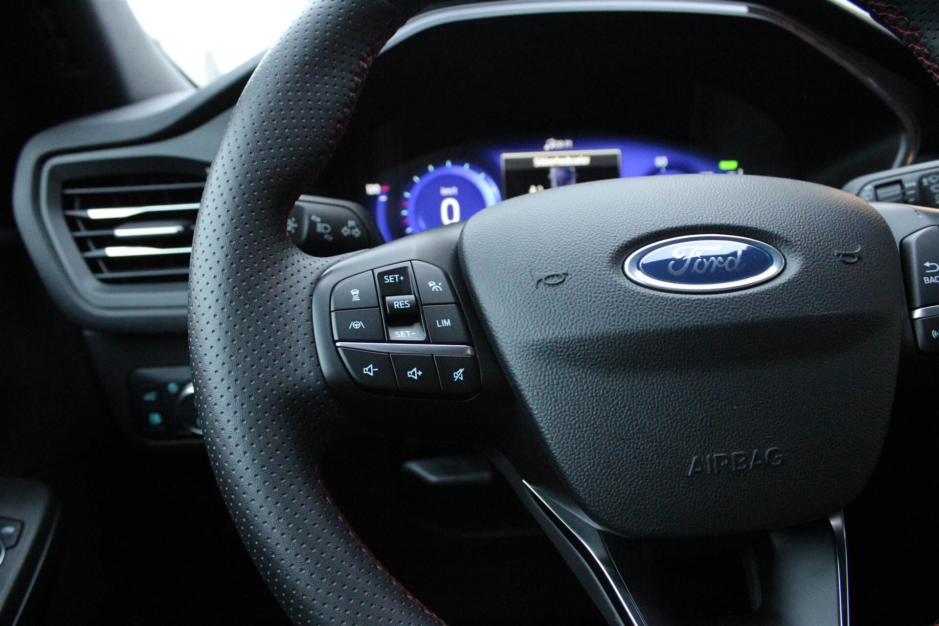 Billede af Ford Kuga 2,5 Plugin-hybrid ST-Line X CVT 225HK 5d Trinl. Gear