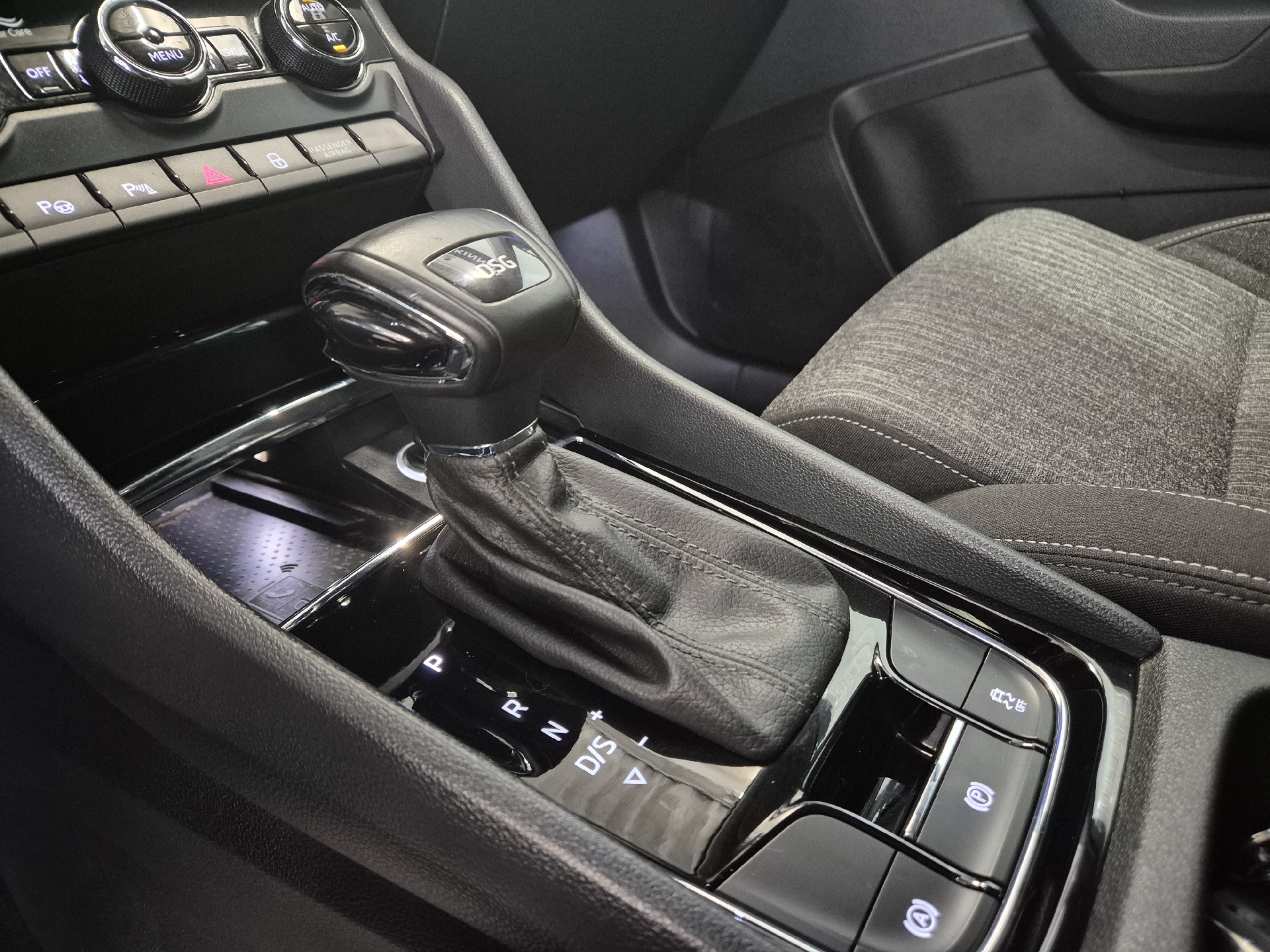 Billede af Skoda Karoq 1,5 TSI ACT Style DSG 150HK 5d 7g Aut.