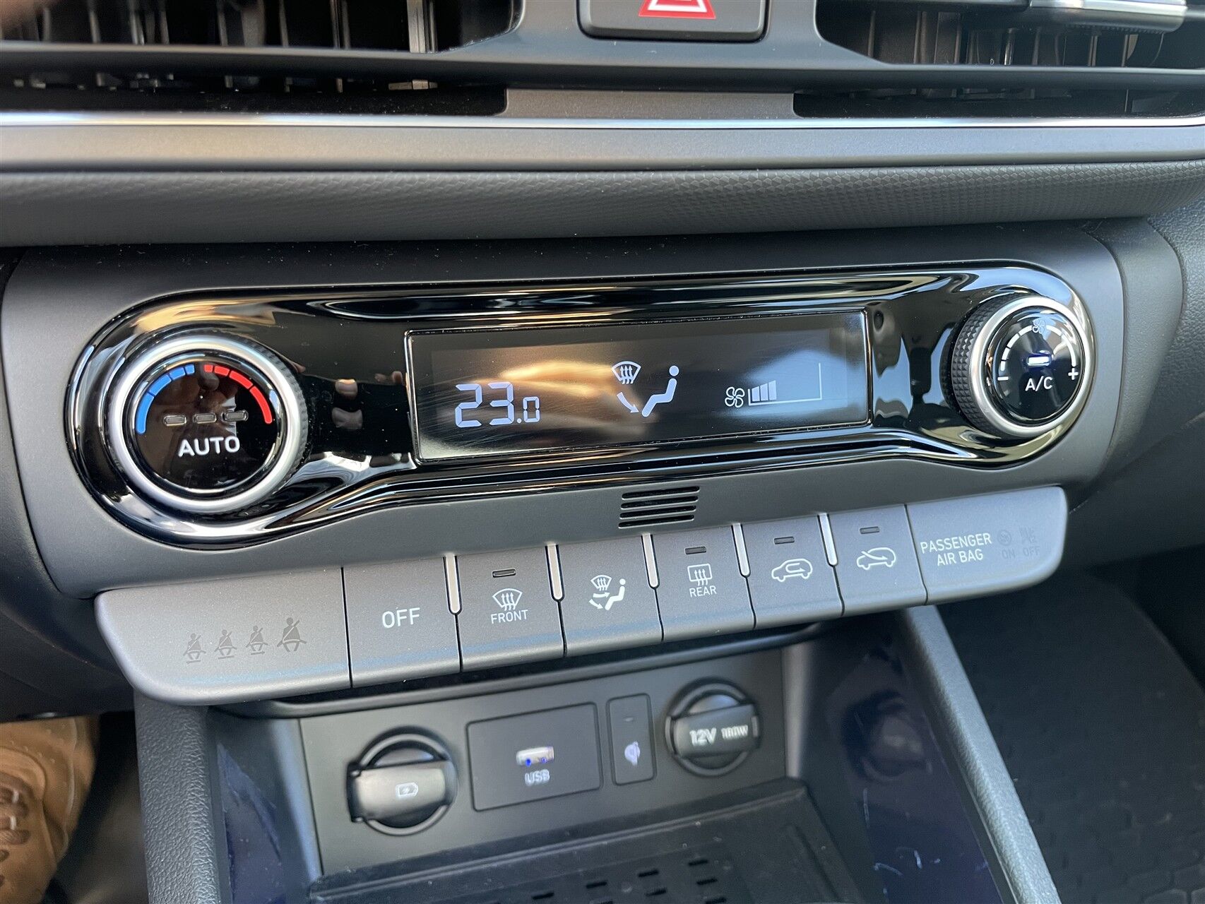 Billede af Hyundai Kona 1,0 T-GDI Essential DCT 120HK 5d 7g Aut.