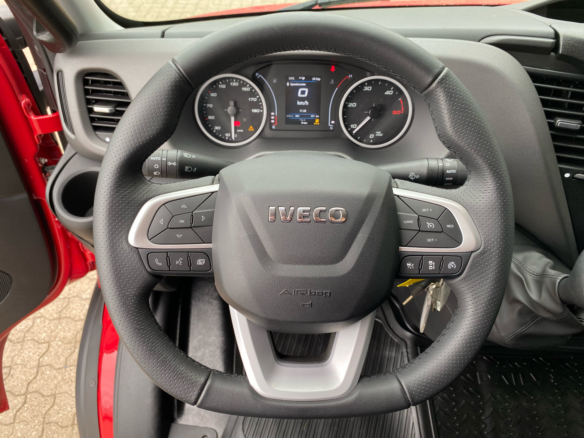 Billede af Iveco Daily 35S18 4100mm 3,0 D 180HK Ladv./Chas. 8g Aut.