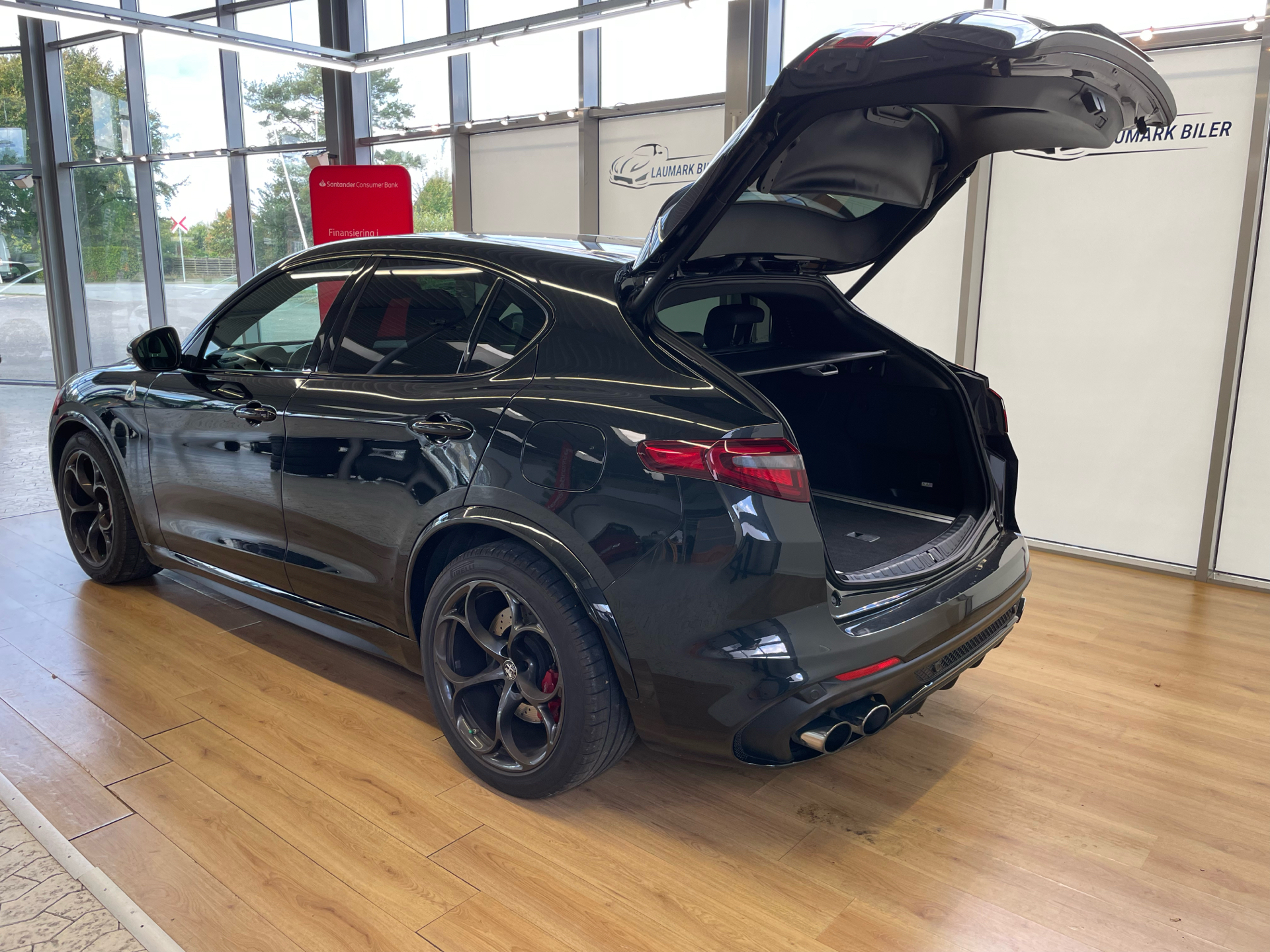 Billede af Alfa Romeo Stelvio 2,9 Bi-Turbo V6 Quadrifoglio 510HK 5d 8g Aut.