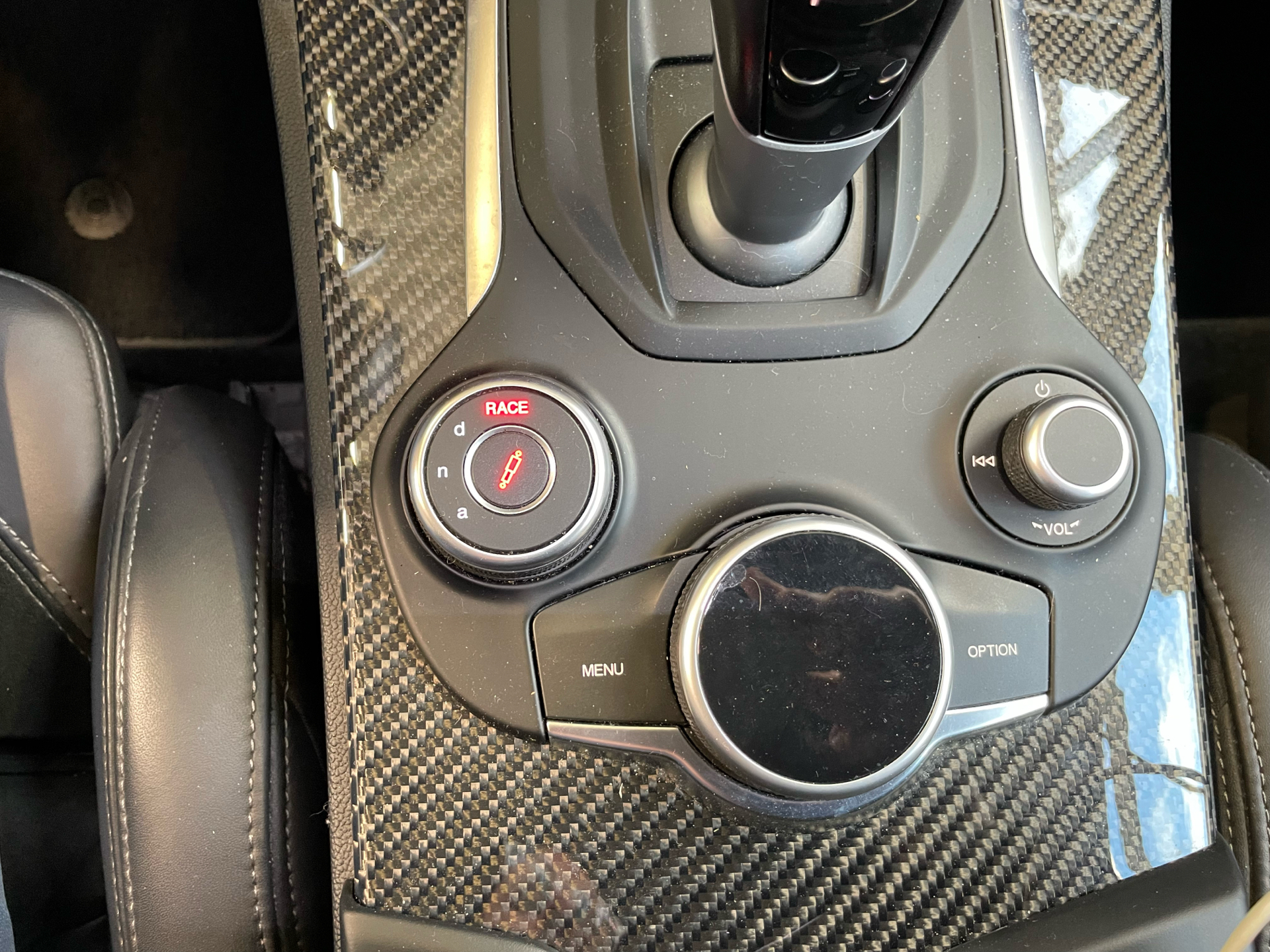 Billede af Alfa Romeo Stelvio 2,9 Bi-Turbo V6 Quadrifoglio 510HK 5d 8g Aut.