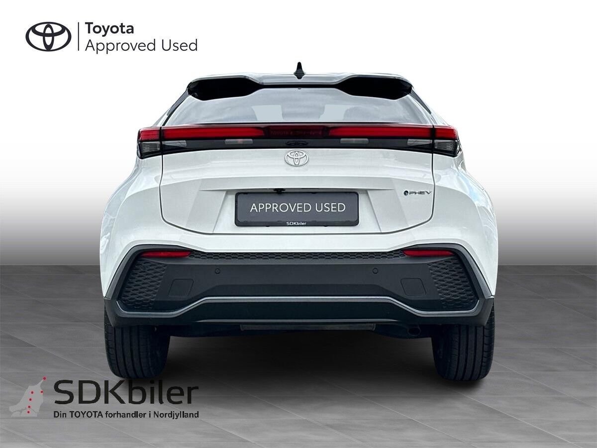 Billede af Toyota C-HR 2,0 Plugin-hybrid Style Smart Bi-tone E-CVT 223HK 5d Trinl. Gear