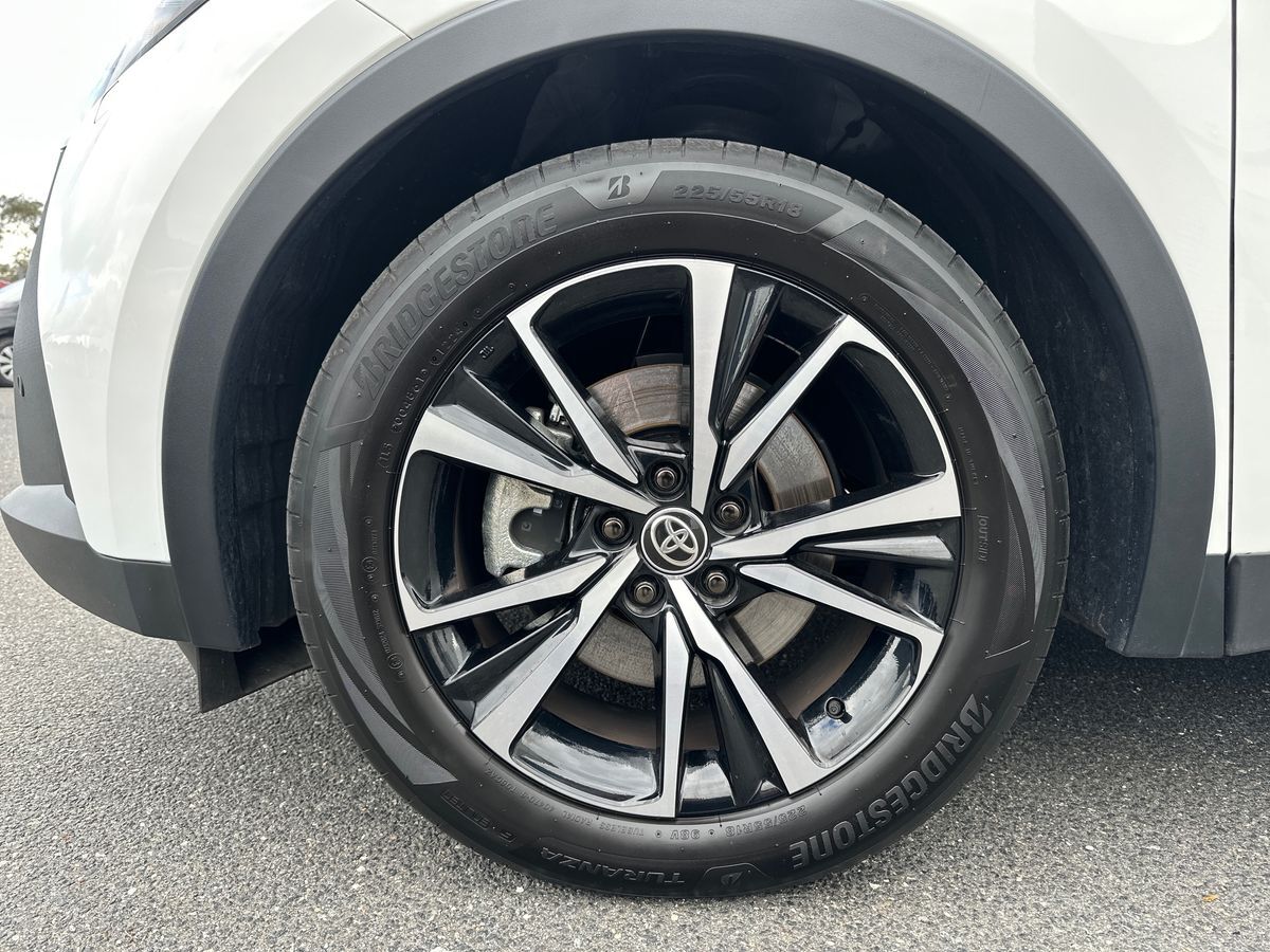 Billede af Toyota C-HR 2,0 Plugin-hybrid Style Smart Bi-tone E-CVT 223HK 5d Trinl. Gear