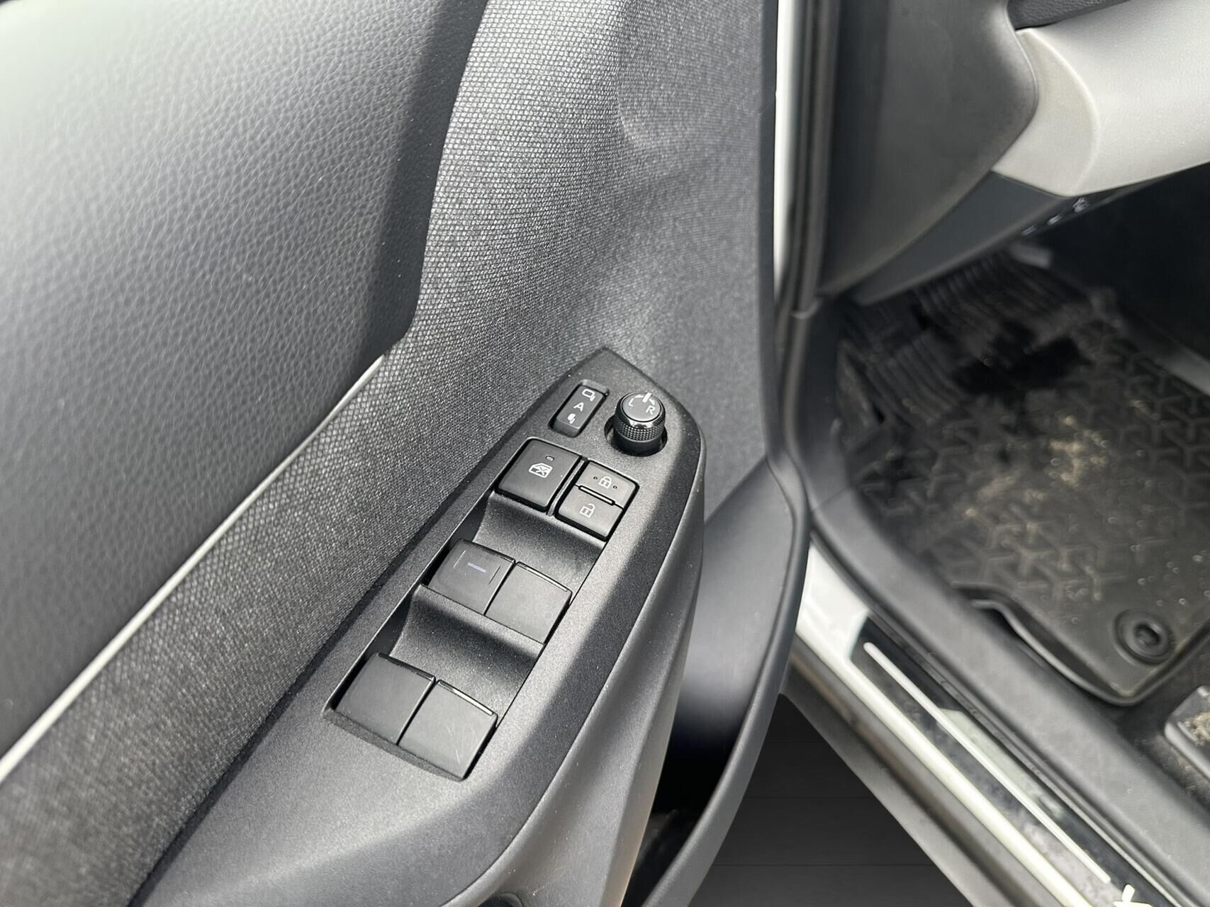 Billede af Toyota Yaris Cross 1,5 Hybrid Active Technology 116HK 5d Trinl. Gear