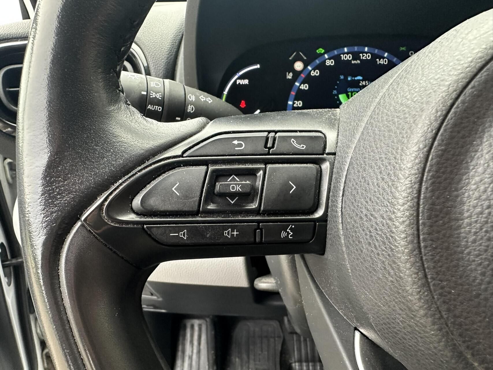 Billede af Toyota Yaris Cross 1,5 Hybrid Active Technology 116HK 5d Trinl. Gear