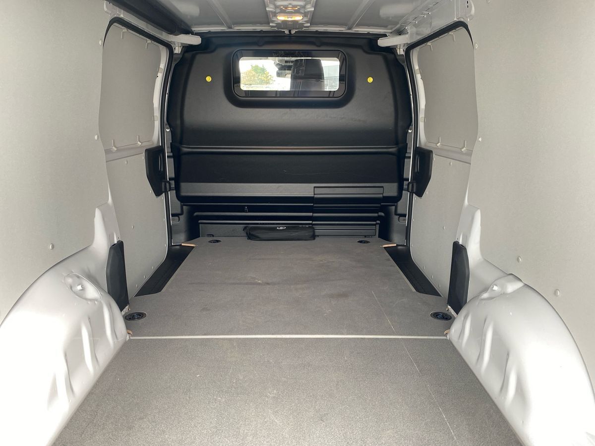 Billede af Toyota Proace Long 2,0 D Comfort Master To skydedør 144HK Van 8g Aut.