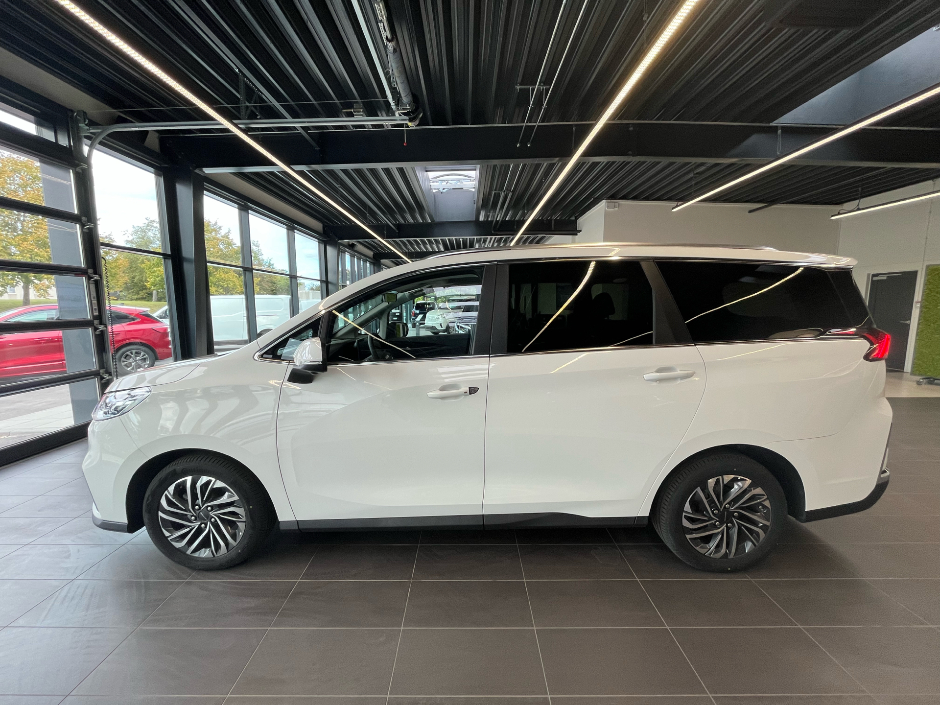 Billede af Maxus Euniq 5 6 Sæder EL 177HK Aut.
