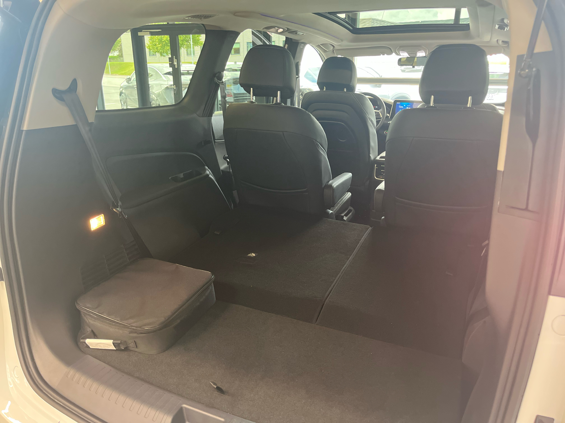 Billede af Maxus Euniq 5 6 Sæder EL 177HK Aut.