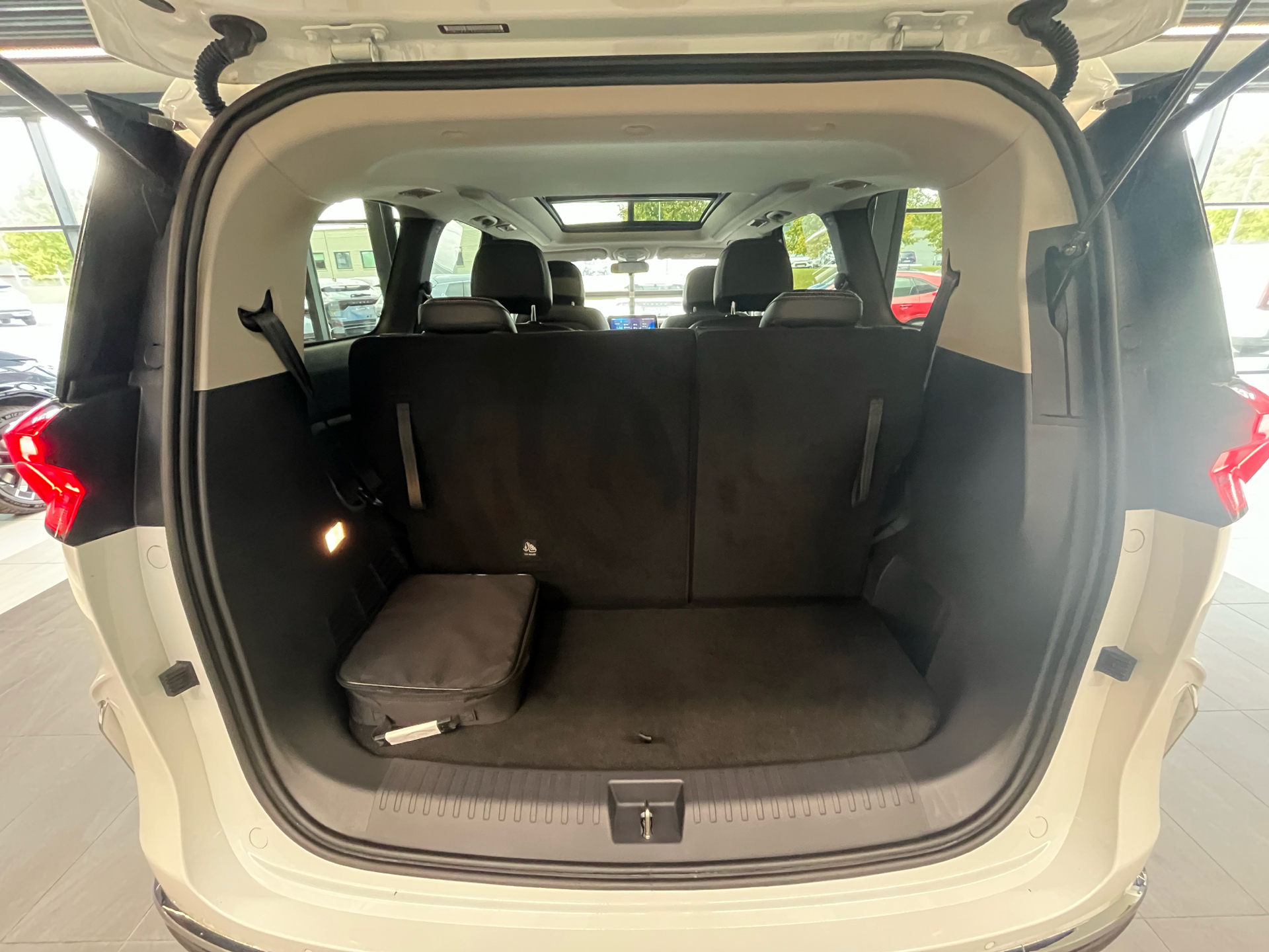 Billede af Maxus Euniq 5 6 Sæder EL 177HK Aut.