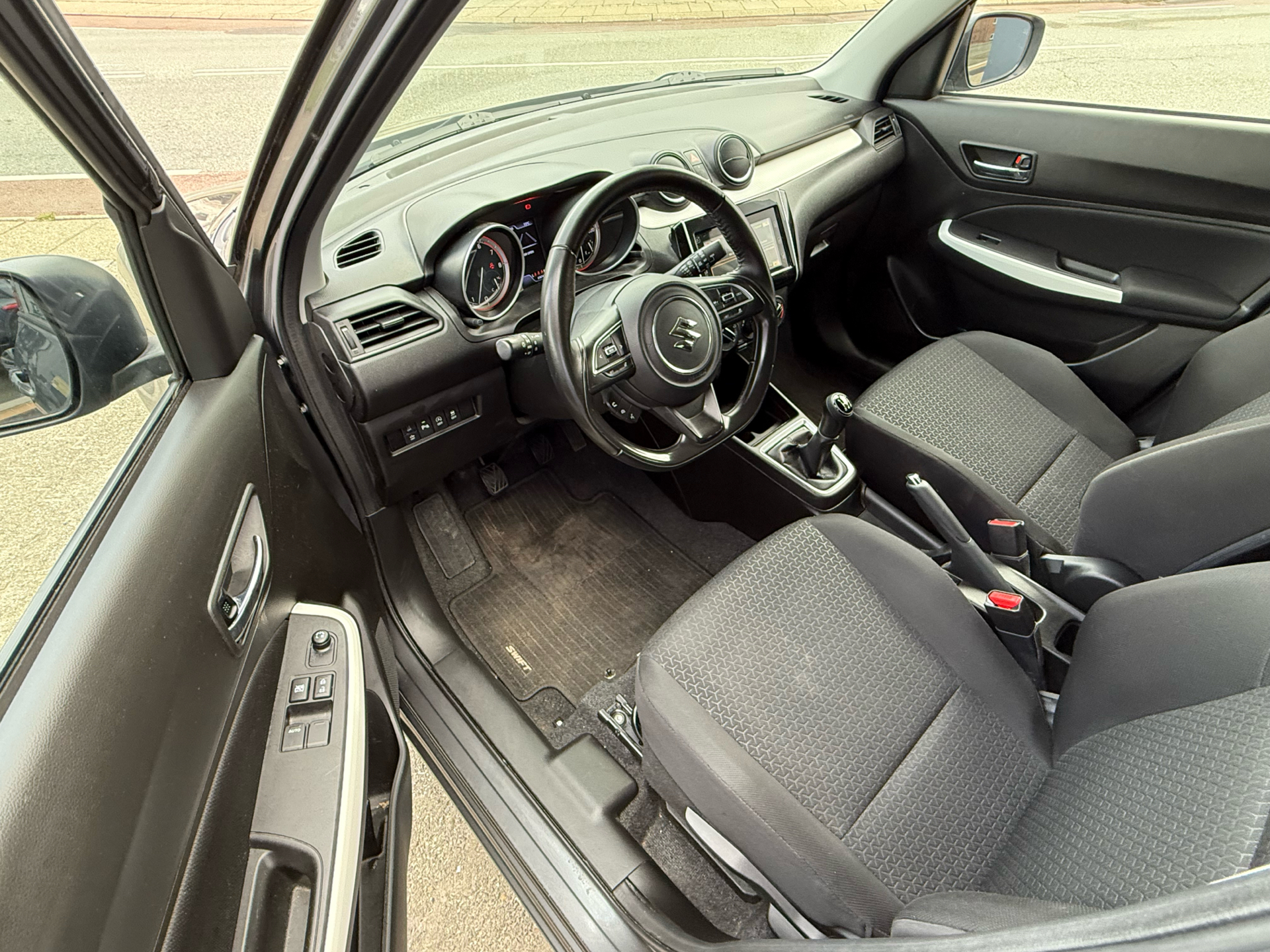Billede af Suzuki Swift 1,2 Dualjet  Mild hybrid Action AEB 83HK 5d