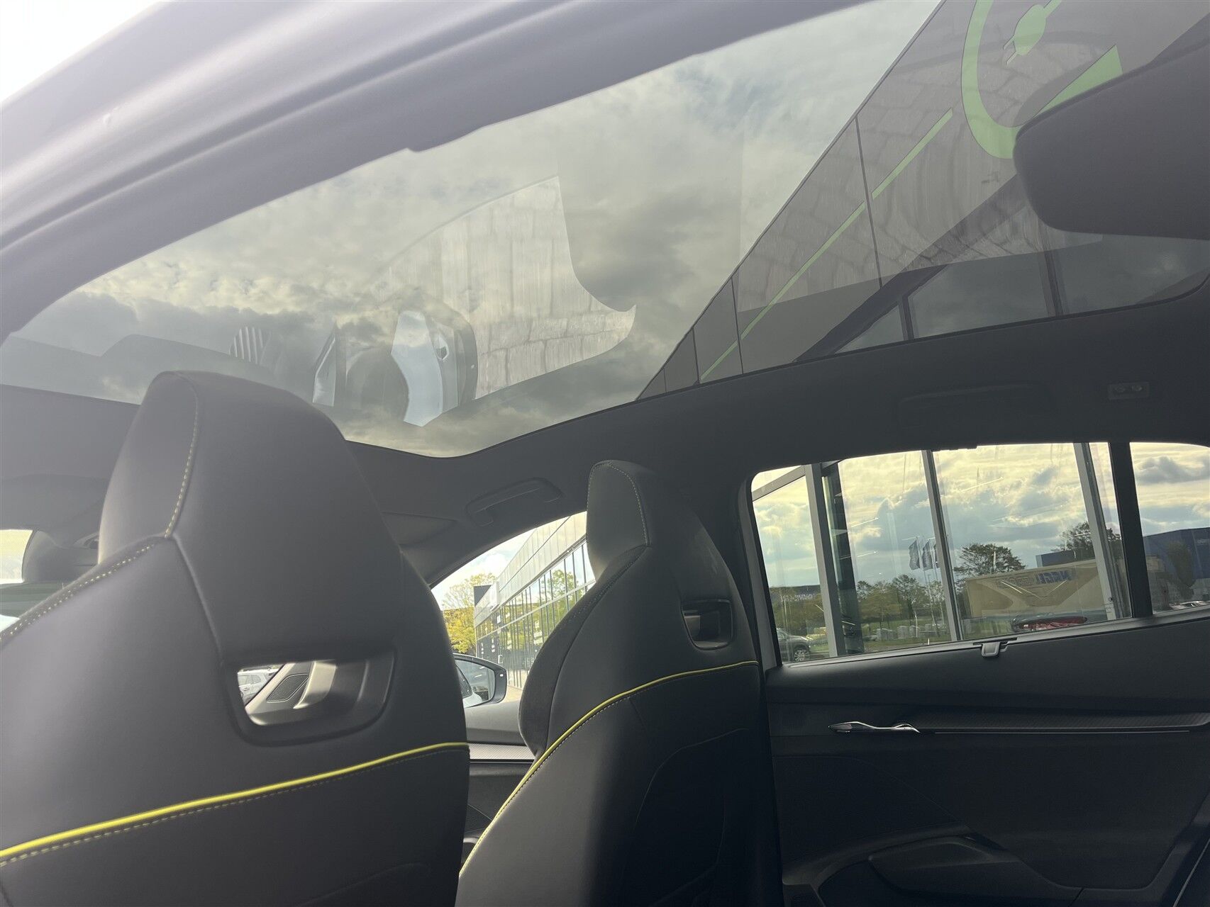 Billede af Skoda Enyaq iV Coupe EL RS 4x4 299HK 5d Aut.