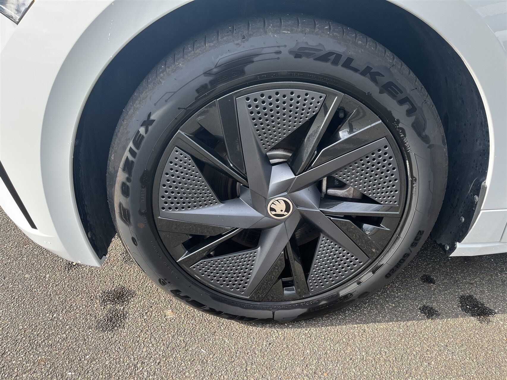 Billede af Skoda Enyaq iV Coupe EL RS 4x4 299HK 5d Aut.