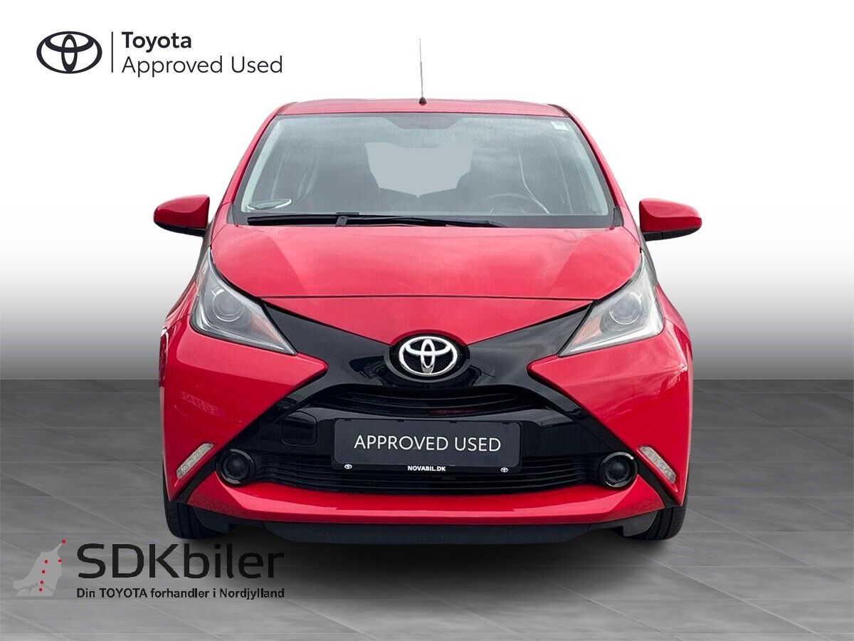 Billede af Toyota Aygo 1,0 VVT-I X-Play + X-Touch 69HK 5d