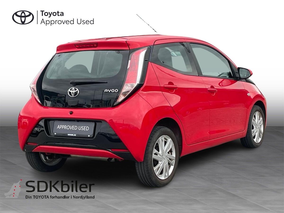 Billede af Toyota Aygo 1,0 VVT-I X-Play + X-Touch 69HK 5d