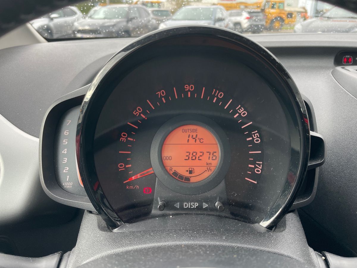 Billede af Toyota Aygo 1,0 VVT-I X-Play + X-Touch 69HK 5d