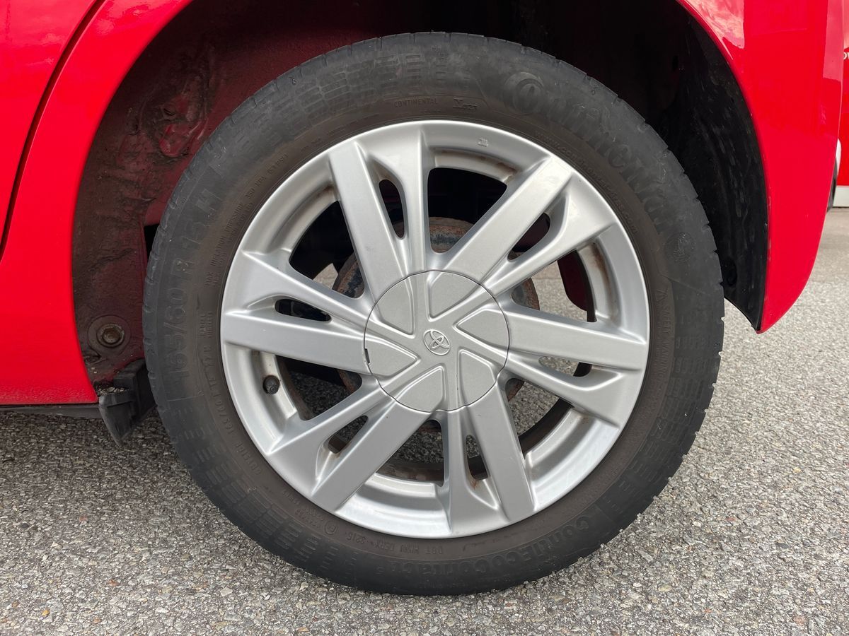 Billede af Toyota Aygo 1,0 VVT-I X-Play + X-Touch 69HK 5d