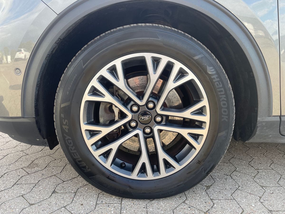 Billede af Ford Kuga 2,5 Plugin-hybrid Titanium CVT 225HK 5d Trinl. Gear