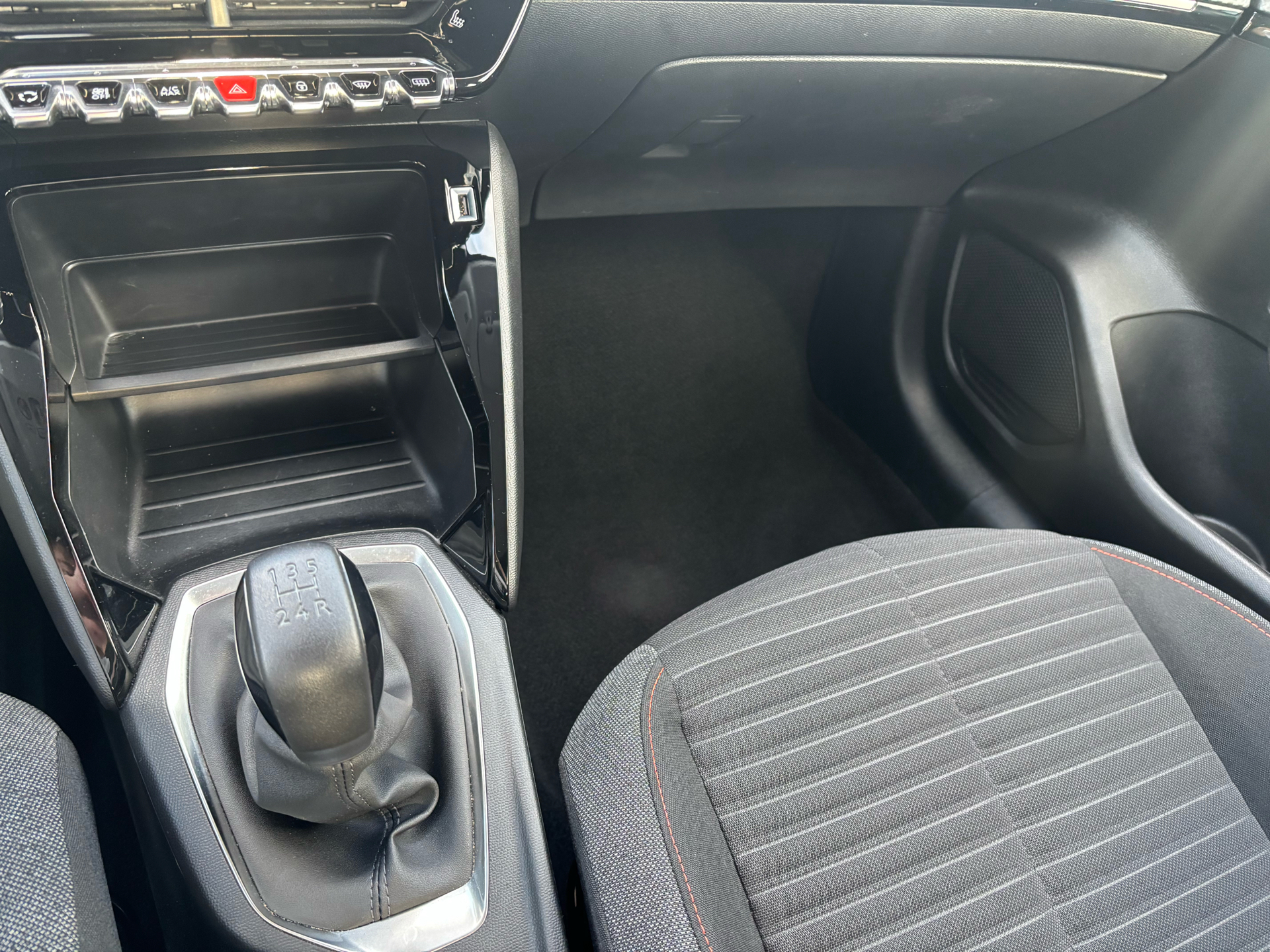 Billede af Peugeot 208 1,2 PureTech Drive 75HK 5d