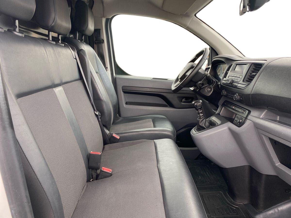 Billede af Toyota Proace Long 2,0 D Comfort m/ dobbelt skydedør, bagklap 122HK Van 6g