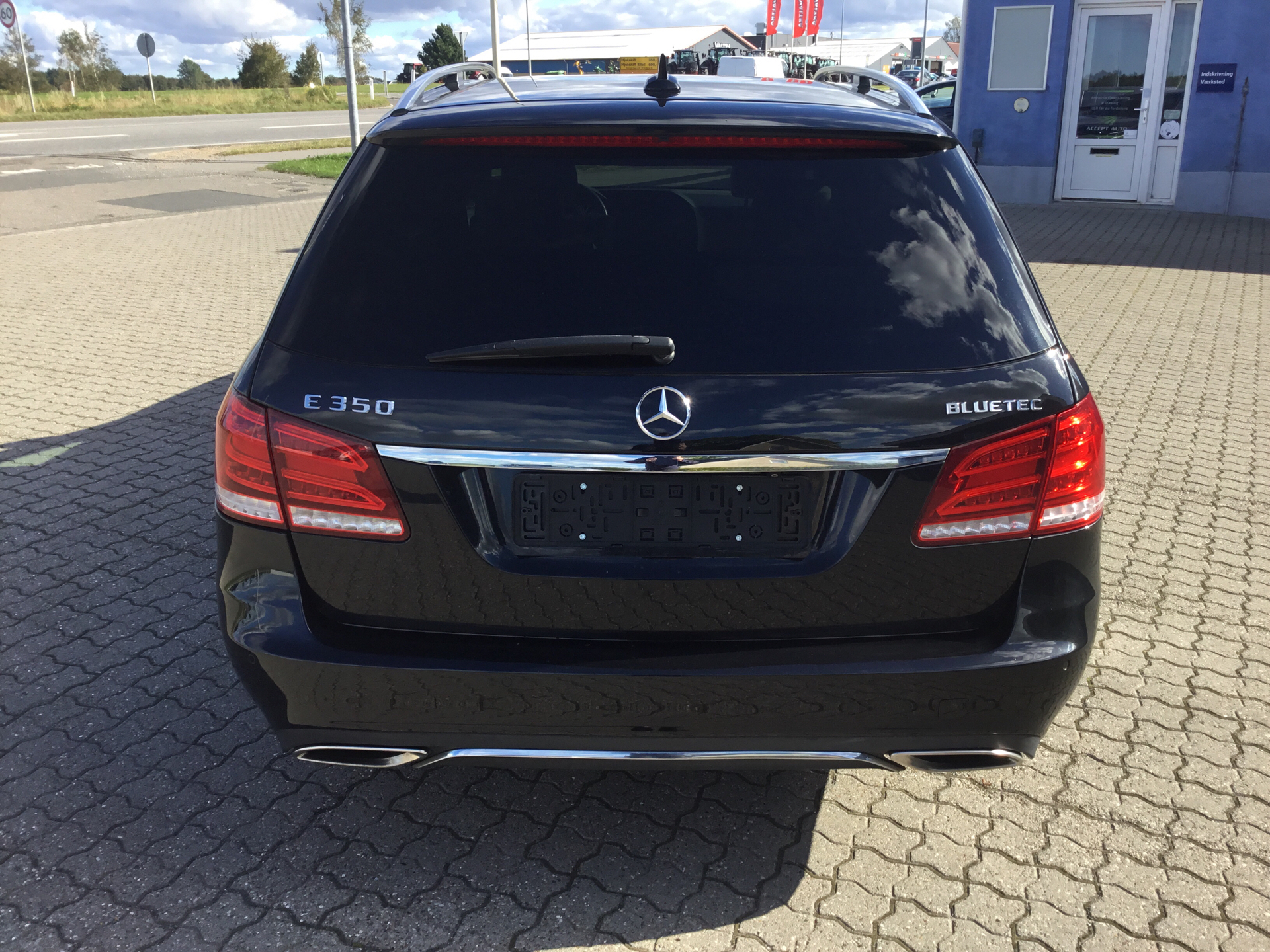 Billede af Mercedes-Benz E350 d T 3,0 Bluetec 9G-Tronic 252HK Stc 9g Aut.