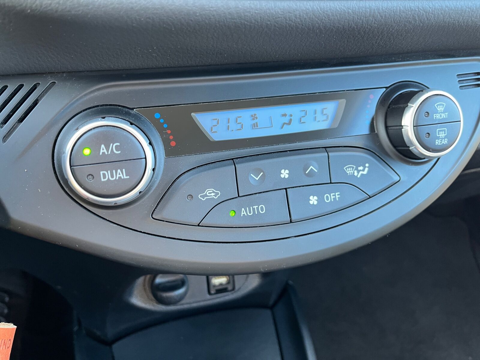 Billede af Toyota Yaris 1,0 VVT-I T3 72HK 5d