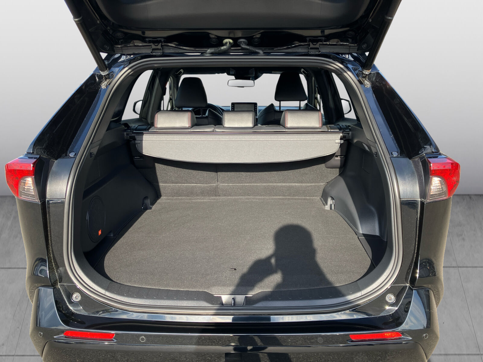 Billede af Toyota RAV4 Plug-in 2,5 Plugin-hybrid H3 Premium AWD 306HK 5d 6g Aut.