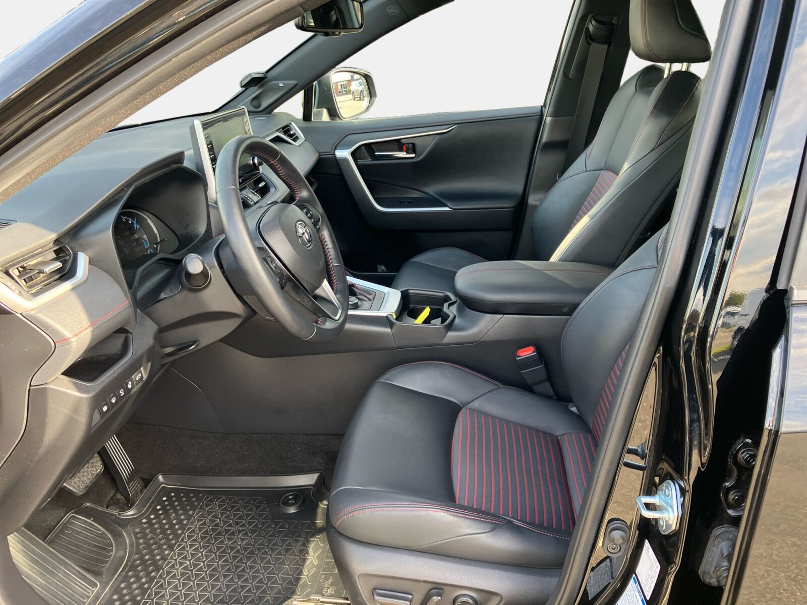 Billede af Toyota RAV4 Plug-in 2,5 Plugin-hybrid H3 Premium AWD 306HK 5d 6g Aut.