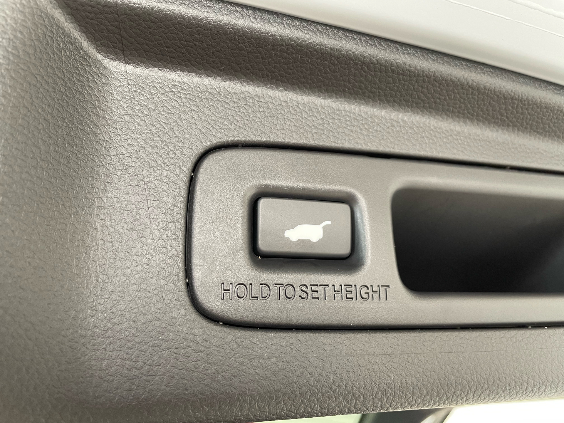 Billede af Honda CR-V 2,0 i-MMD  Plugin-hybrid Advance Tech E-CVT 184HK 5d Trinl. Gear