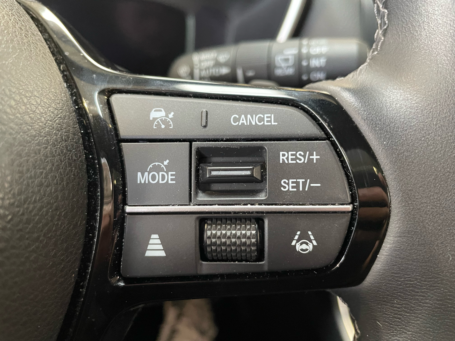 Billede af Honda CR-V 2,0 i-MMD  Plugin-hybrid Advance Tech E-CVT 184HK 5d Trinl. Gear