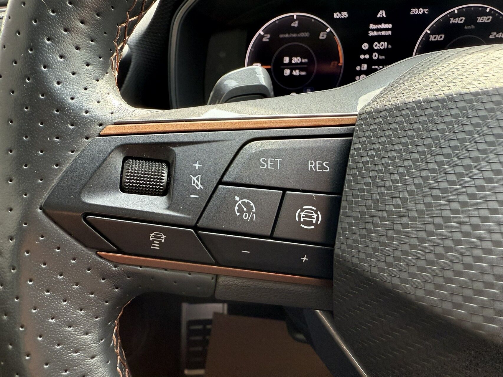 Billede af Cupra Leon Sportstourer 1,4 TSI  Plugin-hybrid DSG 245HK Stc 6g Aut.