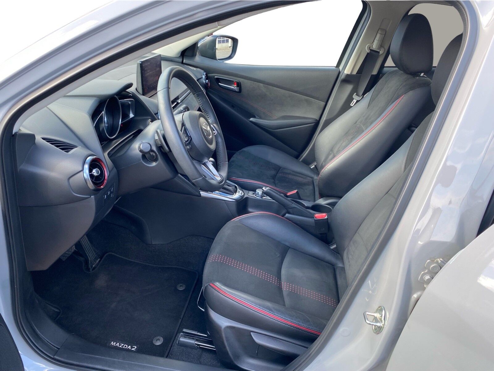 Billede af Mazda 2 1,5 Skyactiv-G Homura AKA 90HK 5d 6g Aut.