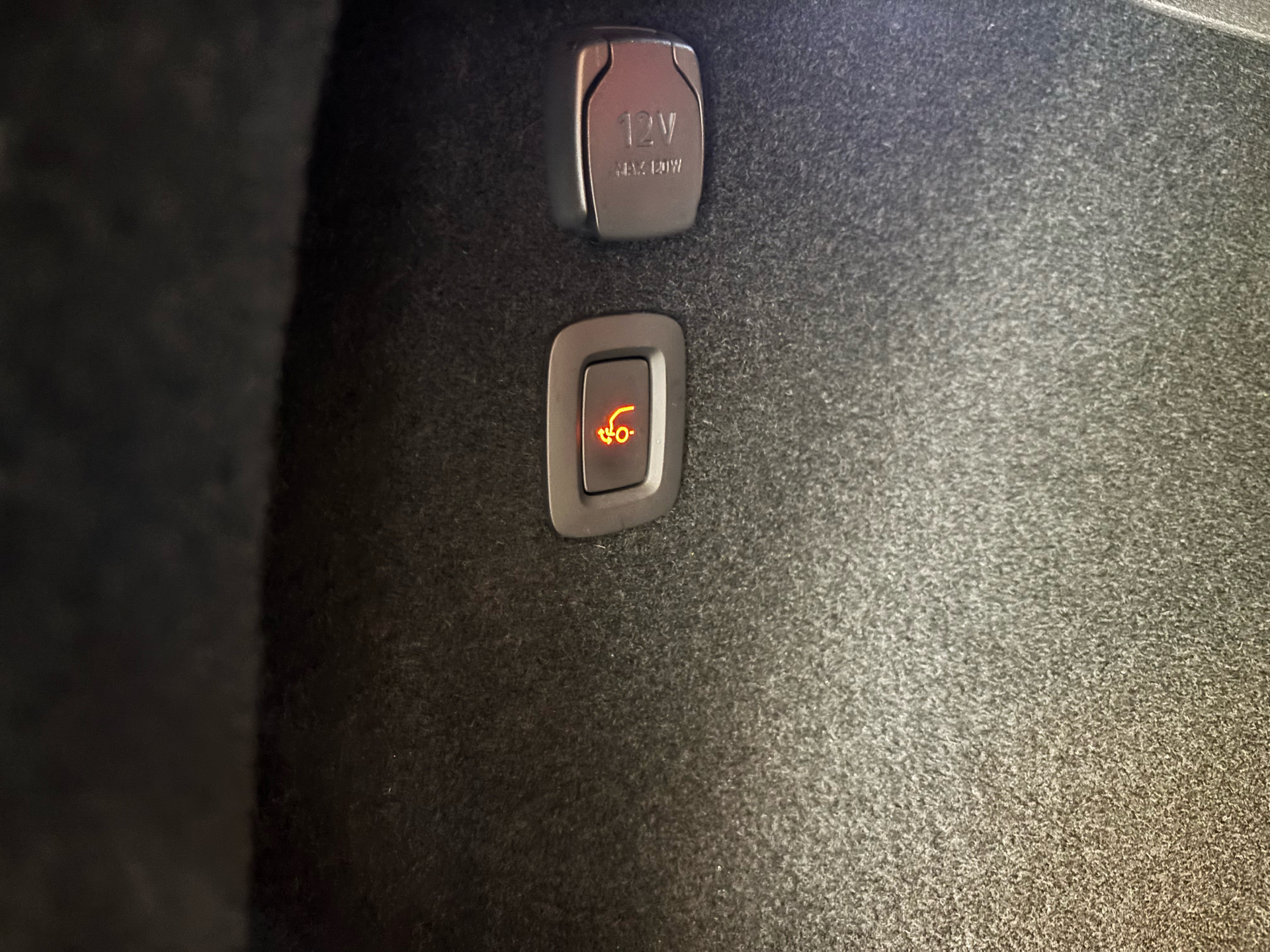 Billede af Volvo EX30 Single Motor Extended Range Plus 272HK 5d Aut.