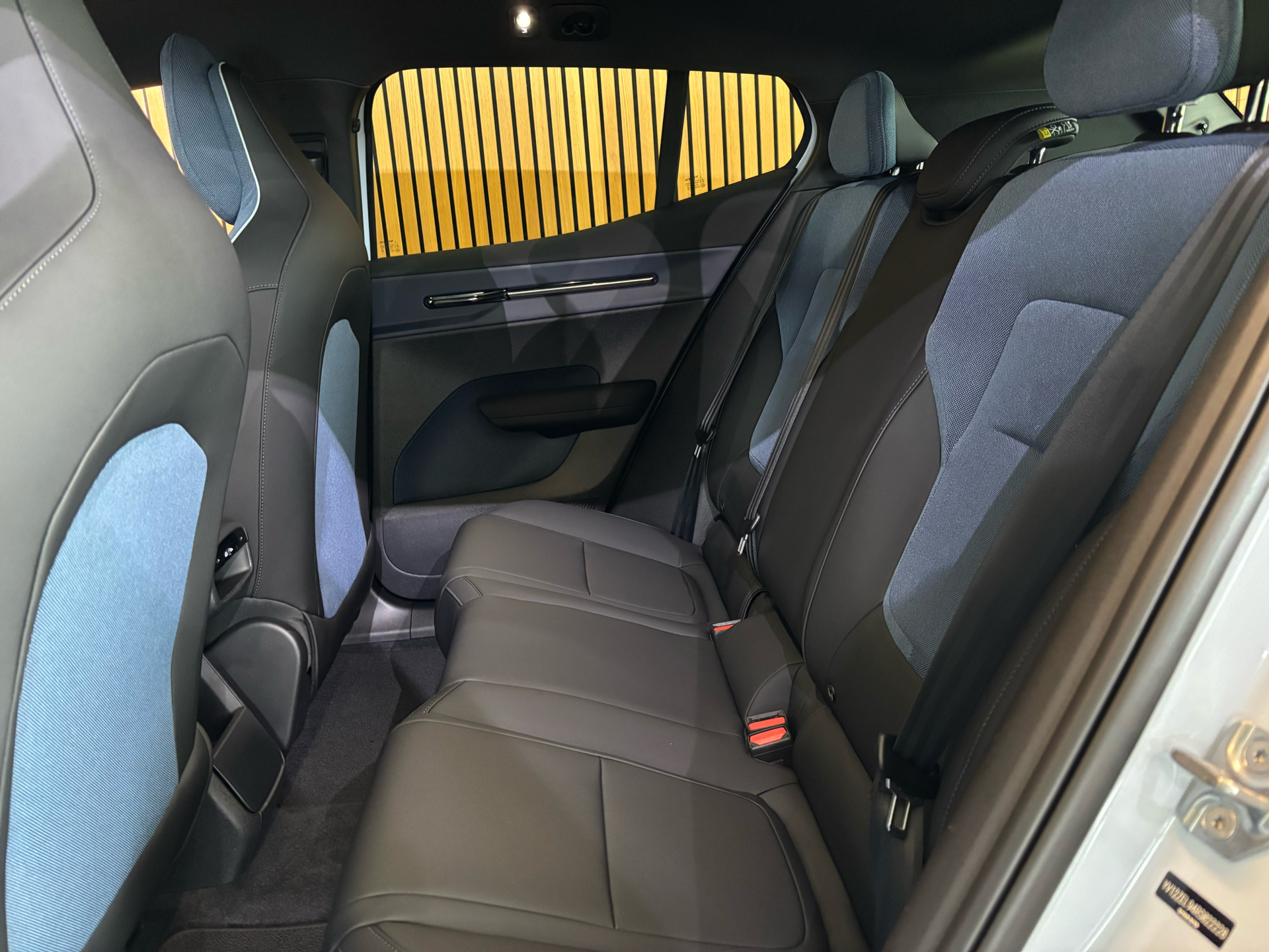 Billede af Volvo EX30 Single Motor Extended Range Plus 272HK 5d Aut.