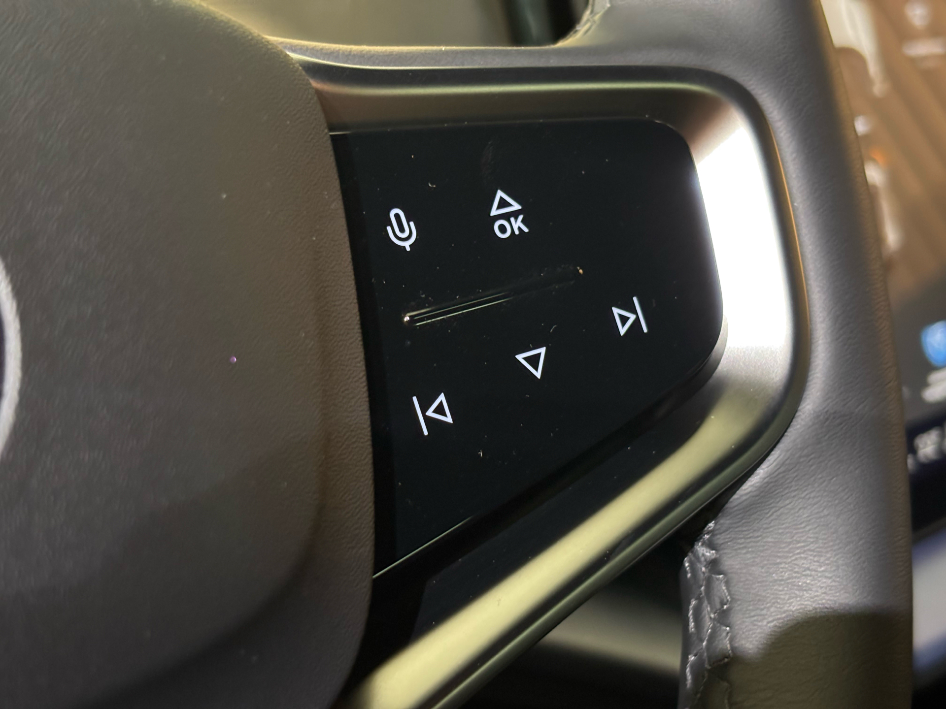 Billede af Volvo EX30 Single Motor Extended Range Plus 272HK 5d Aut.