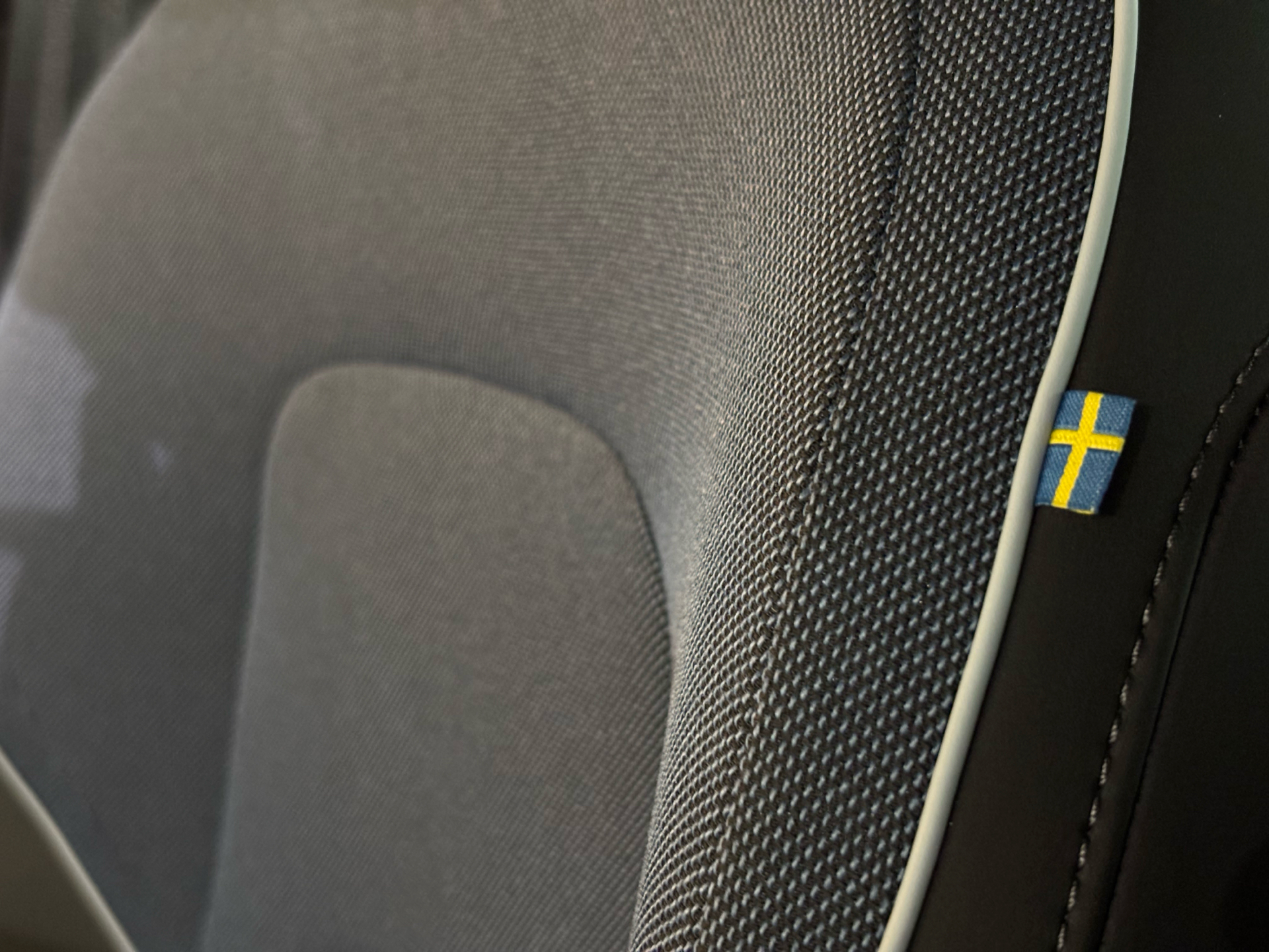 Billede af Volvo EX30 Single Motor Extended Range Plus 272HK 5d Aut.