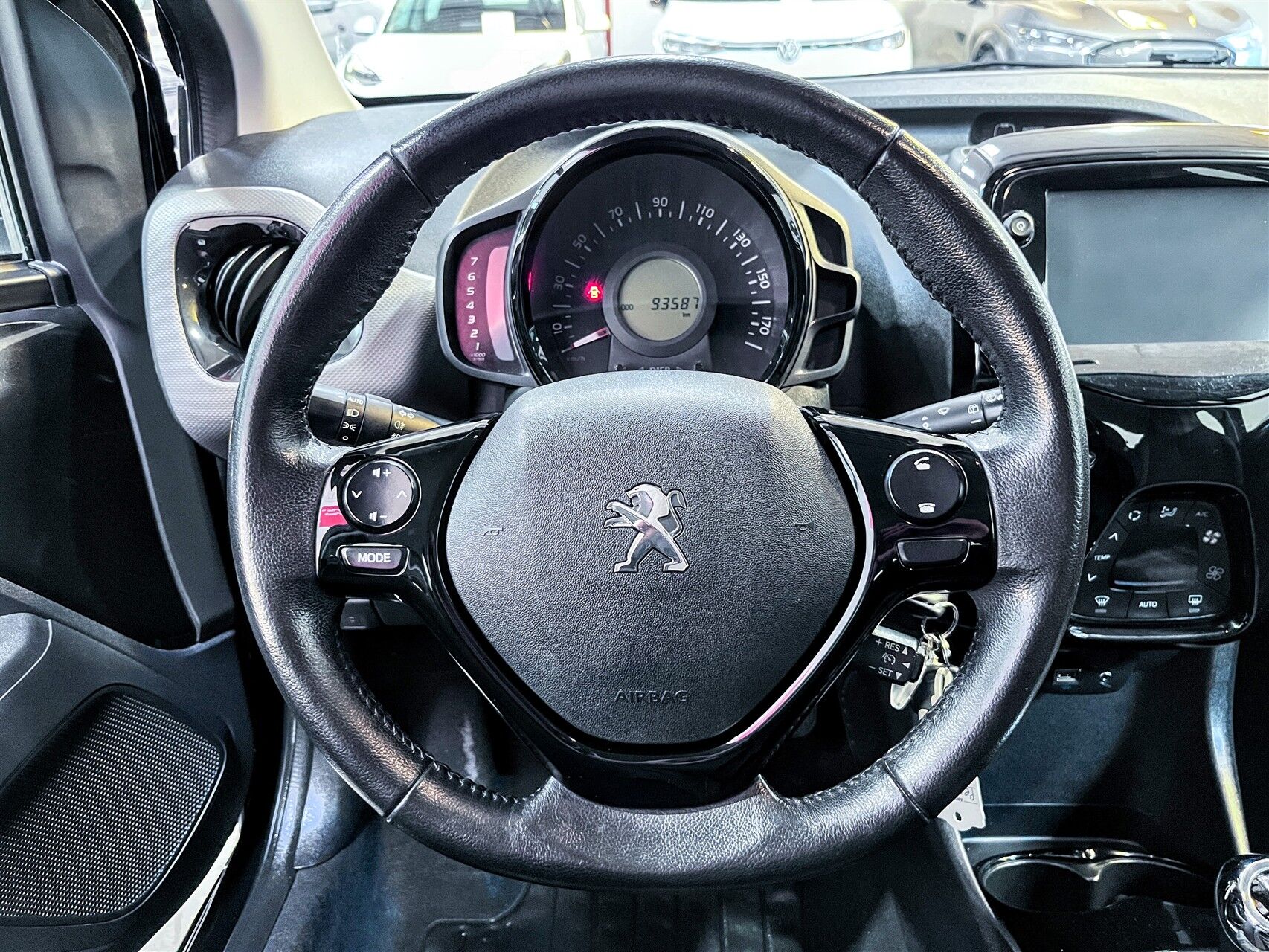 Billede af Peugeot 108 1,0 e-Vti Allure+ 72HK 5d