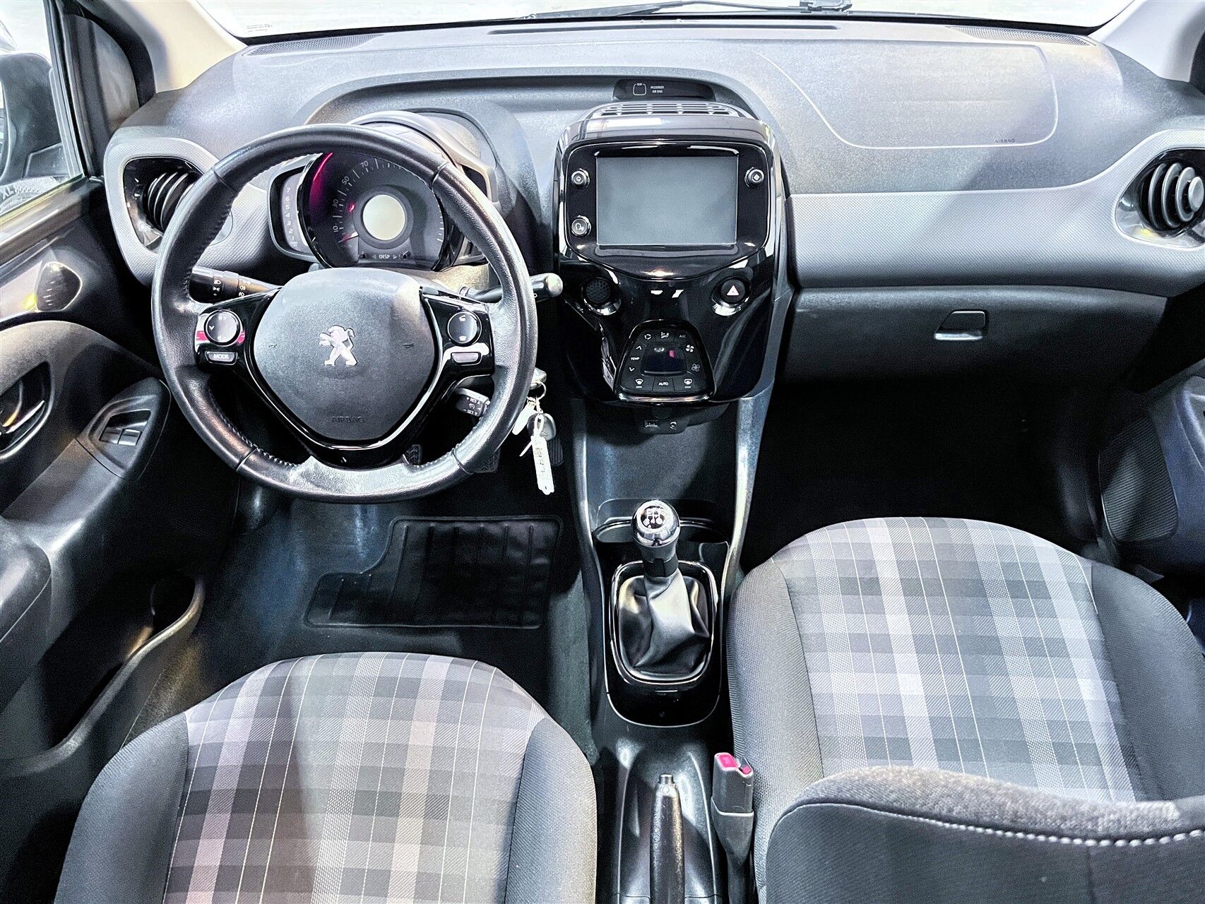 Billede af Peugeot 108 1,0 e-Vti Allure+ 72HK 5d
