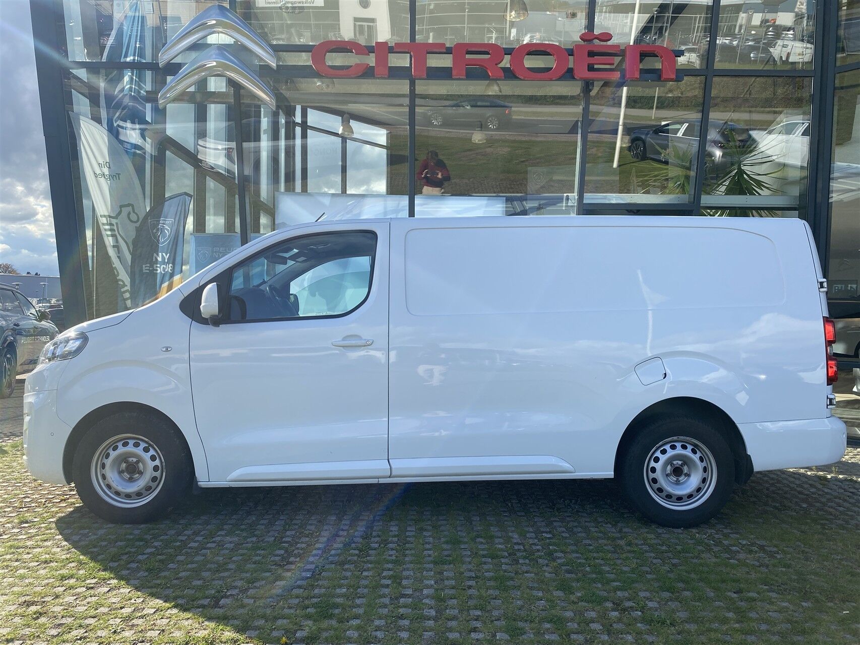 Billede af Citroën Jumpy L3 2,0 Blue HDi Fleetline+ EAT8 122HK Van 8g Aut.
