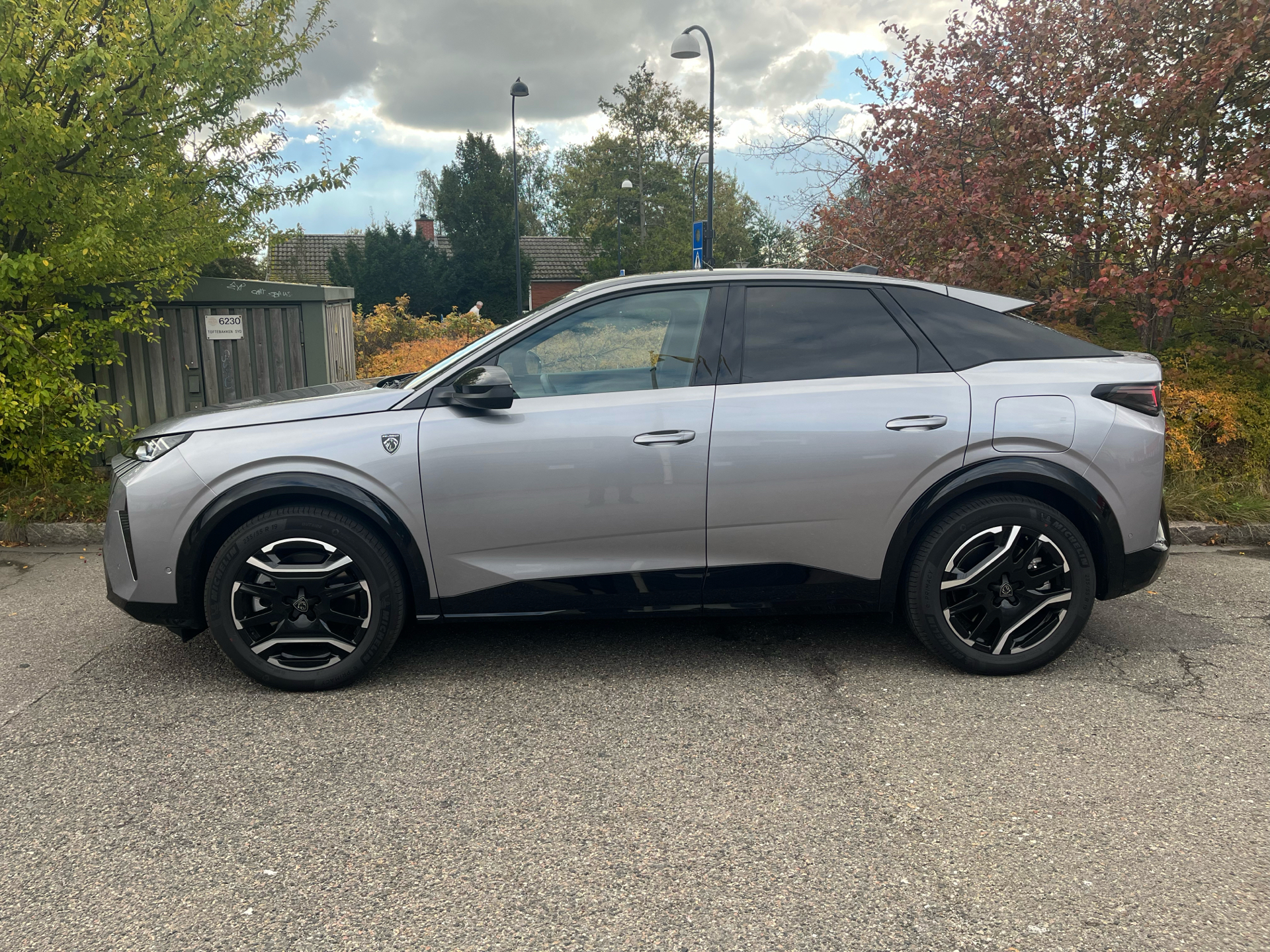 Billede af Peugeot e-3008 EL GT Pack 210HK 5d Aut.