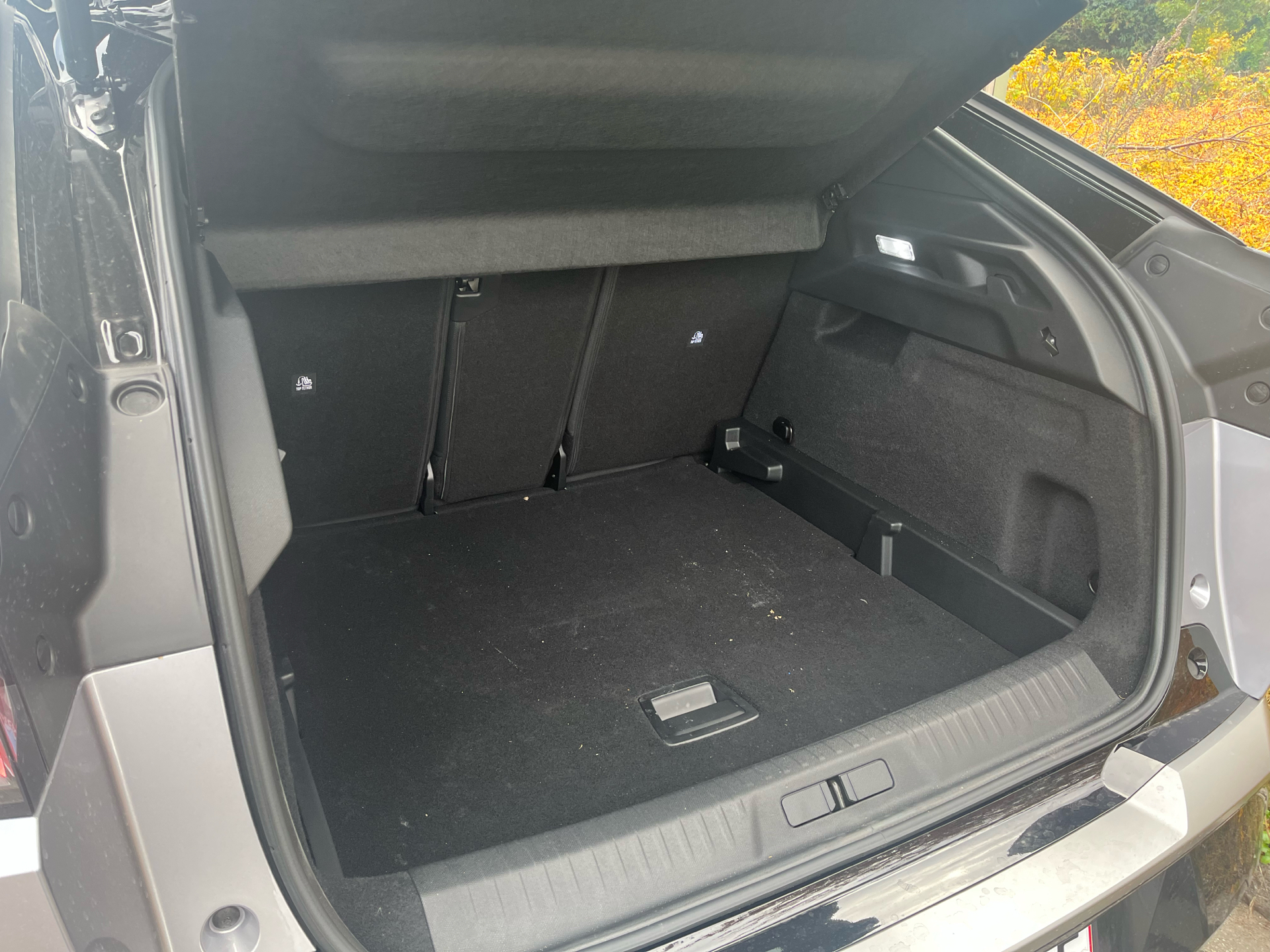 Billede af Peugeot e-3008 EL GT Pack 210HK 5d Aut.