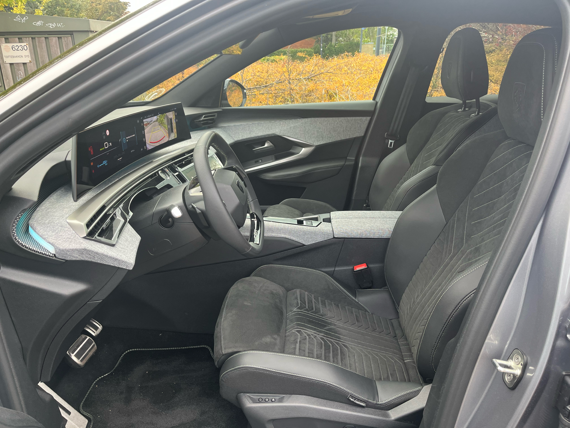 Billede af Peugeot e-3008 EL GT Pack 210HK 5d Aut.