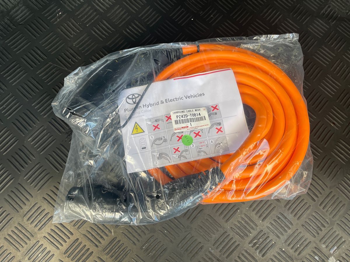 Billede af Toyota RAV4 Plug-in 2,5 Plugin-hybrid Active Comfort AWD 306HK 5d 6g Aut.