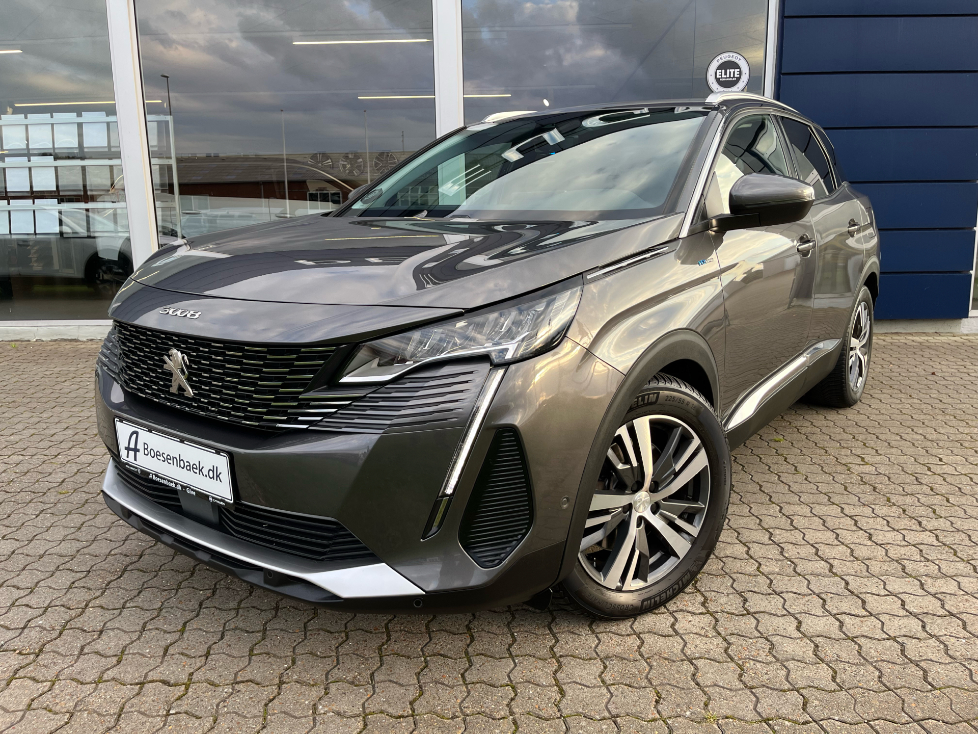 Billede af Peugeot 3008 1,6 PureTech  Plugin-hybrid Allure Pack EAT8 225HK 5d 8g Aut.