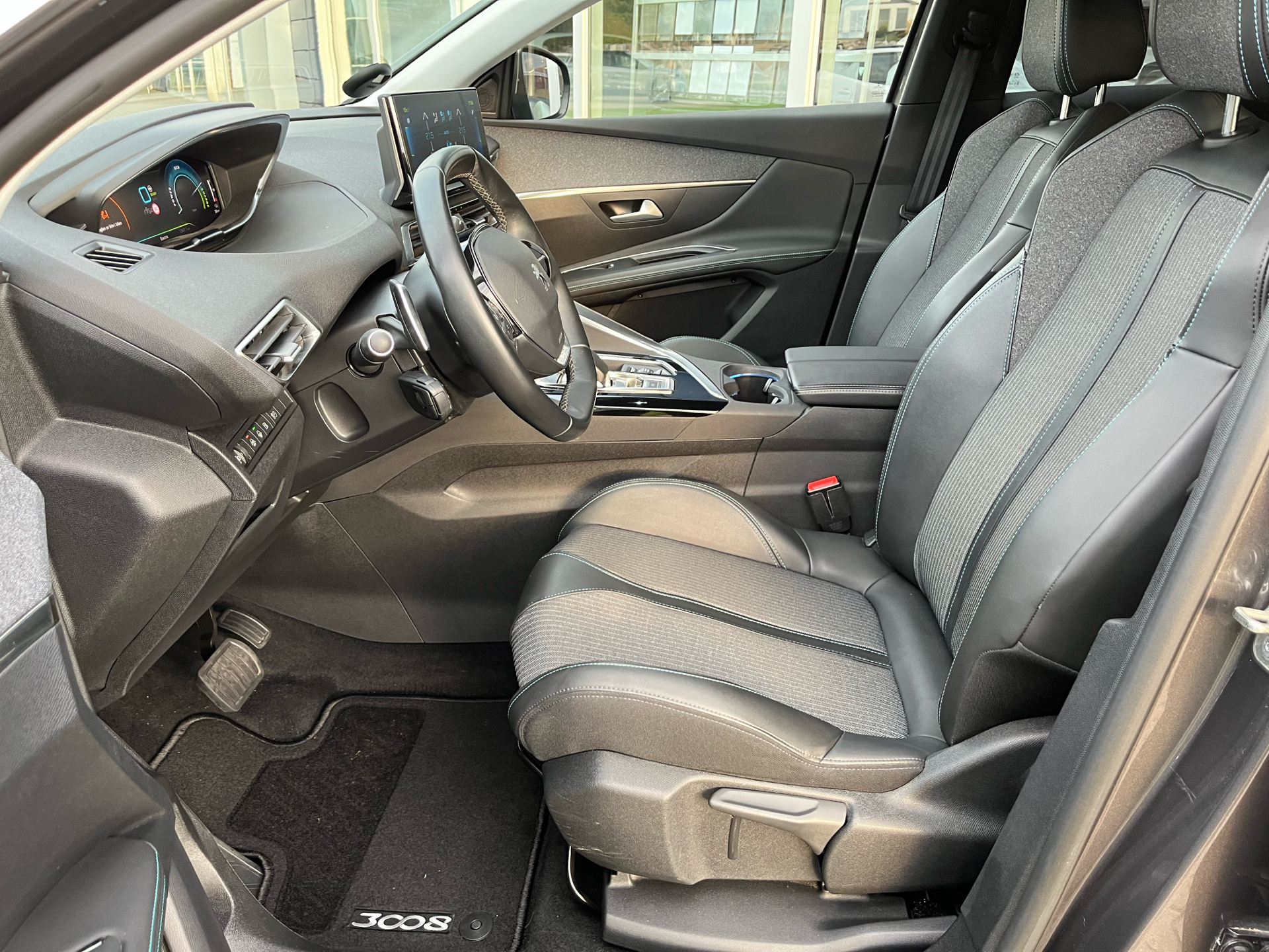 Billede af Peugeot 3008 1,6 PureTech  Plugin-hybrid Allure Pack EAT8 225HK 5d 8g Aut.